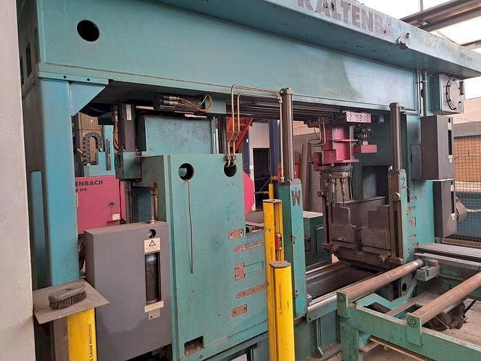 Mašīnas KALTENBACH KDX5 1015 kreisās malas  skats