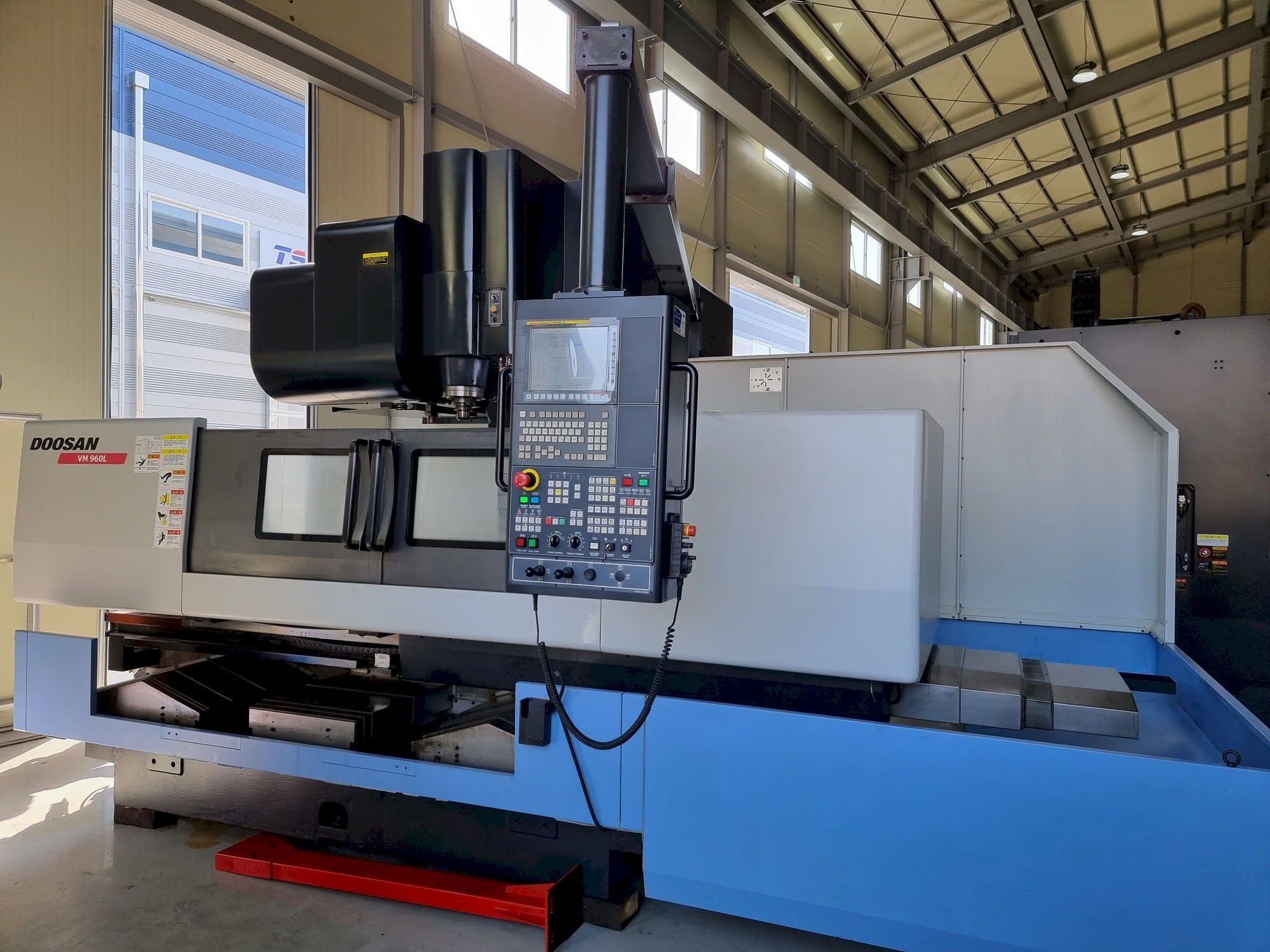 Mašīnas Doosan VM 960L  pretskats