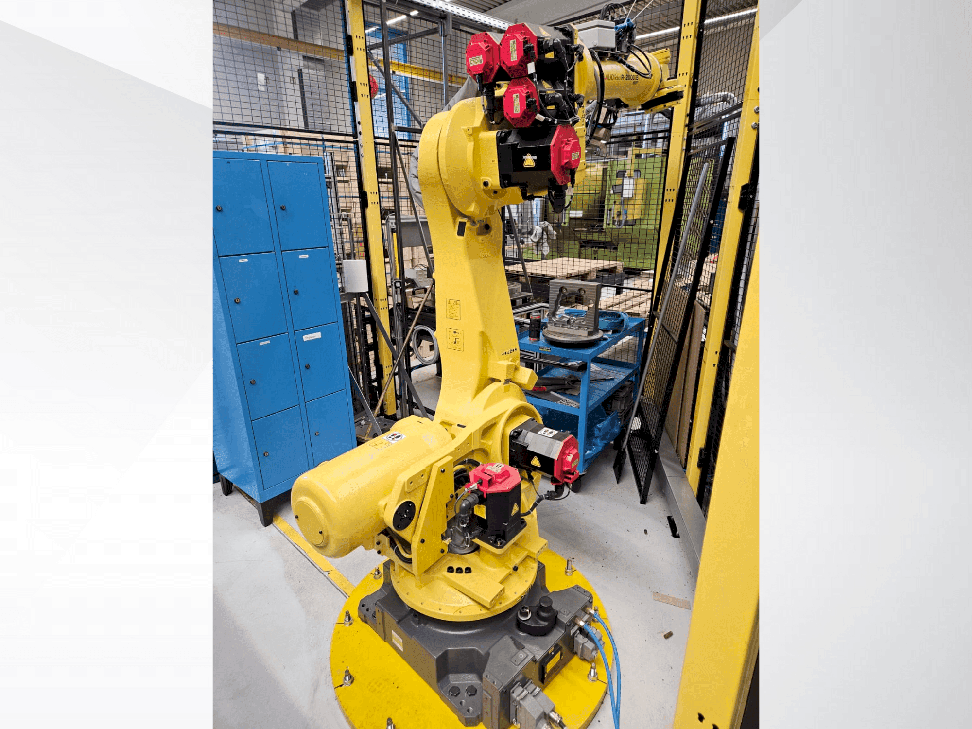 Mašīnas FANUC R2000iB/165F  pretskats