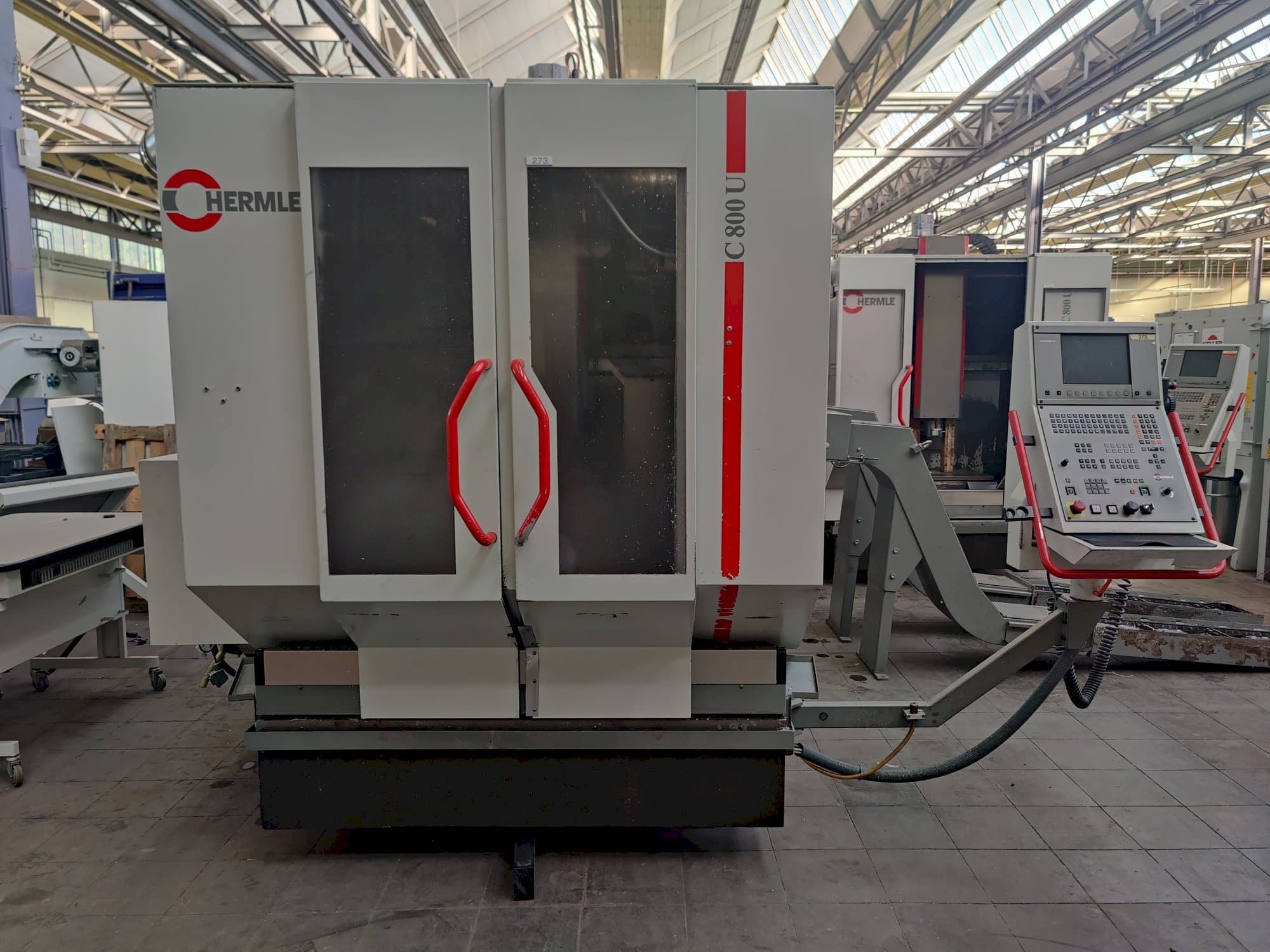 Mašīnas HERMLE C800U  pretskats