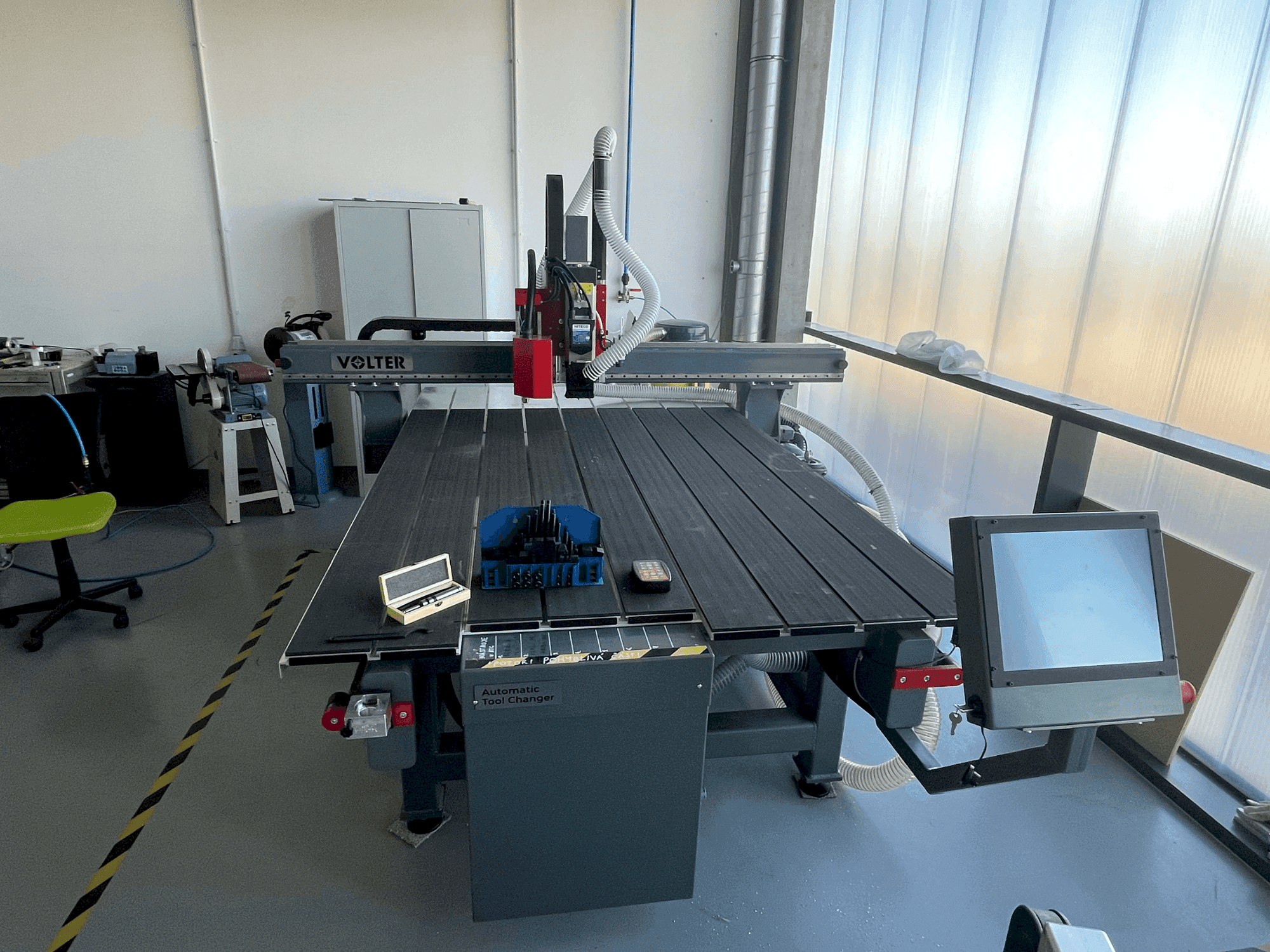 Mašīnas VOLTER L2016  pretskats