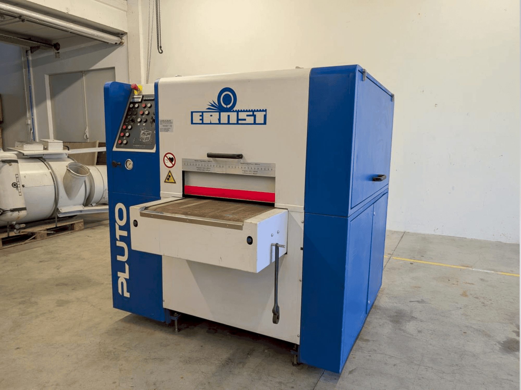 Mašīnas ERNST PLUTO EDD  pretskats