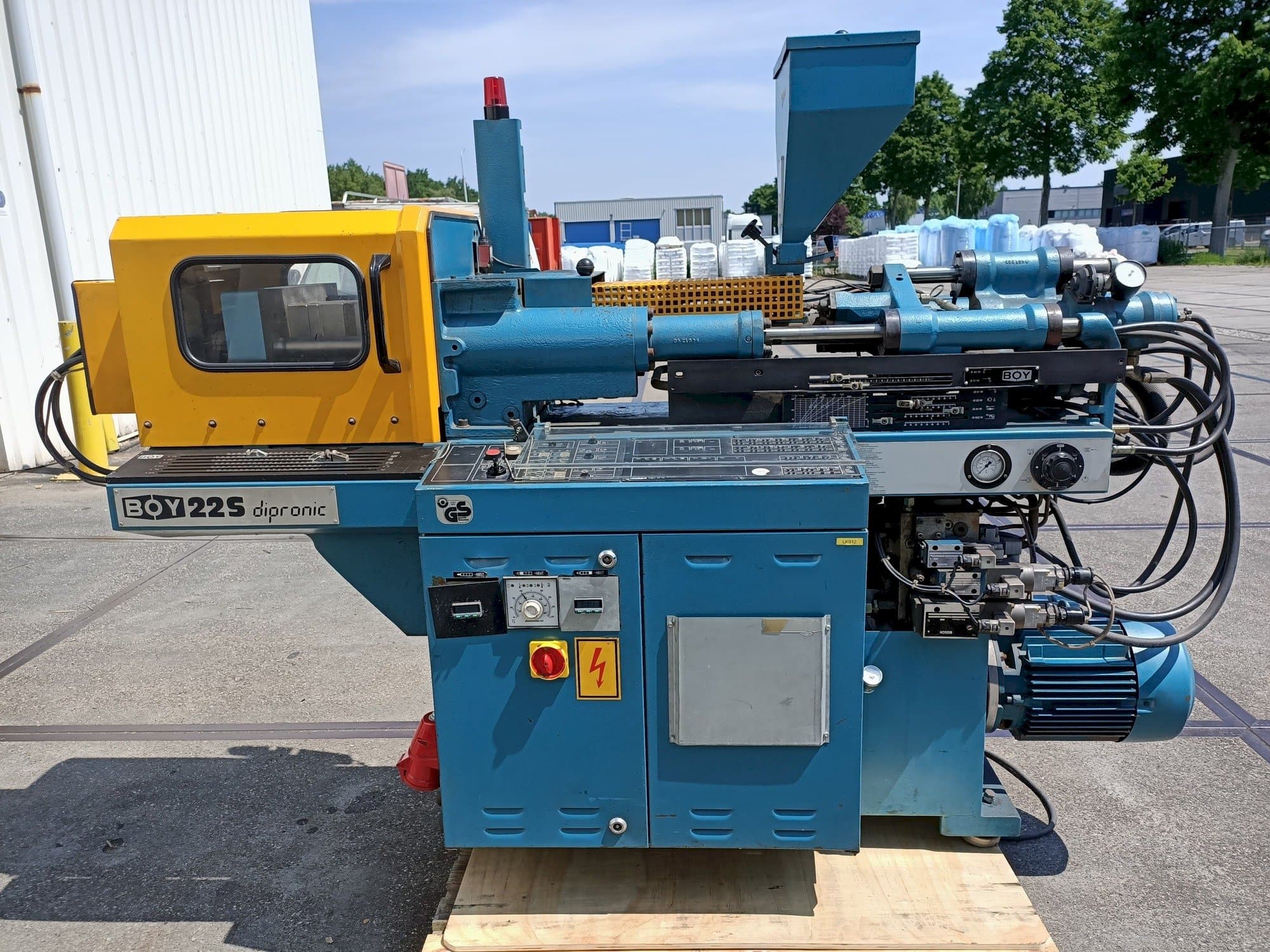 Mašīnas BOY 22S dipronic  pretskats