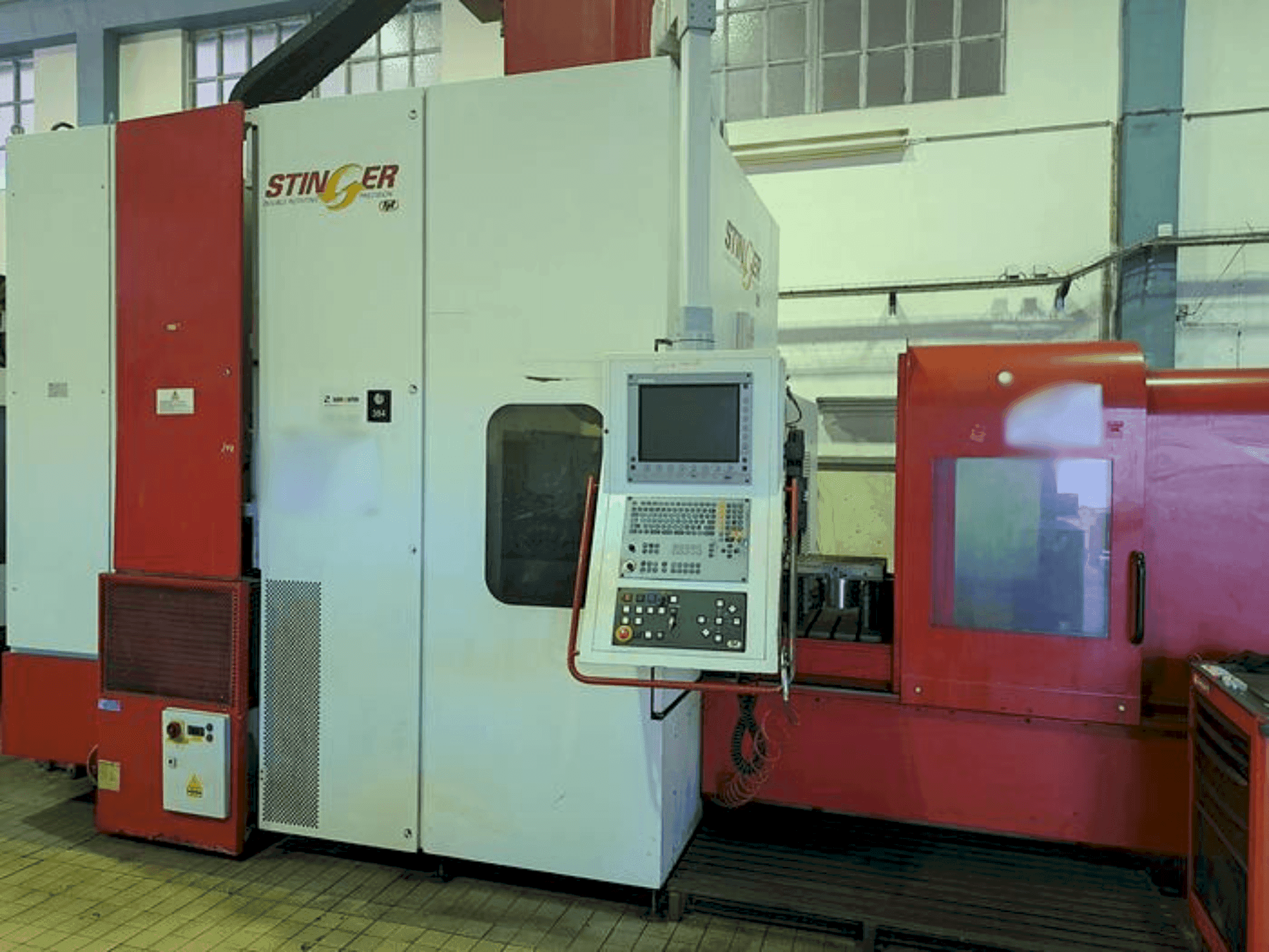 Mašīnas FPT STINGER XL  pretskats