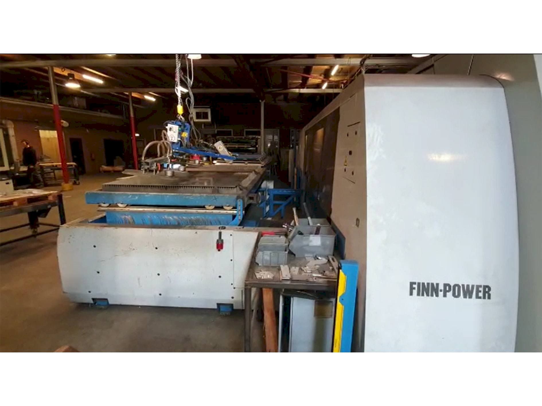 Mašīnas Finn-Power L6 4kW CO2  pretskats