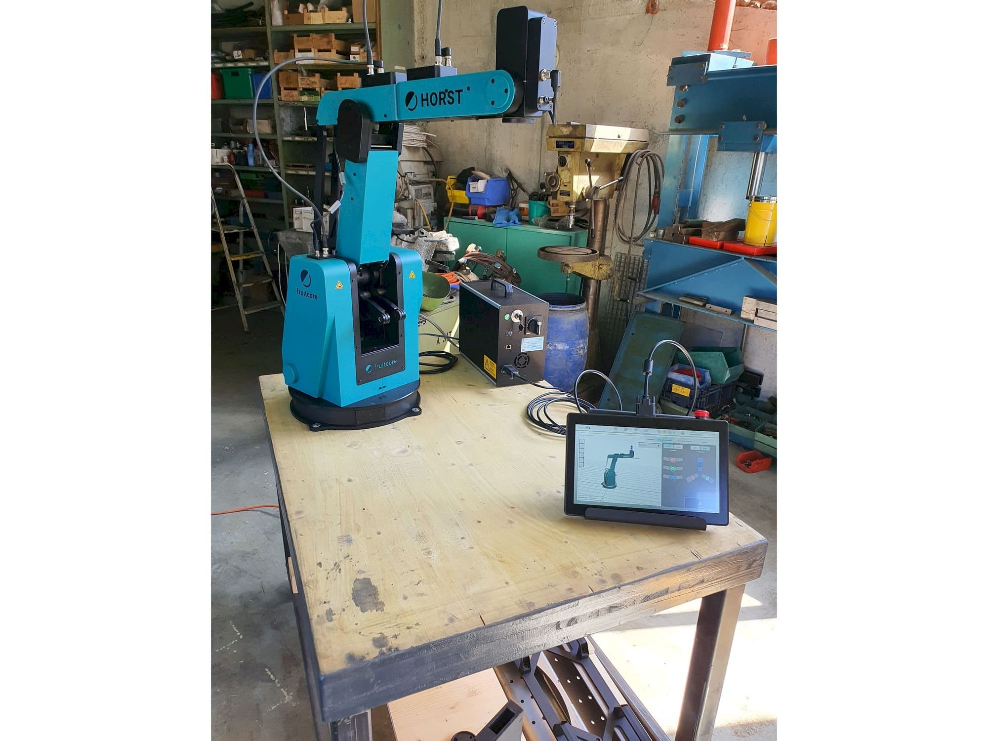 Mašīnas Fruitcore Horst 900  pretskats