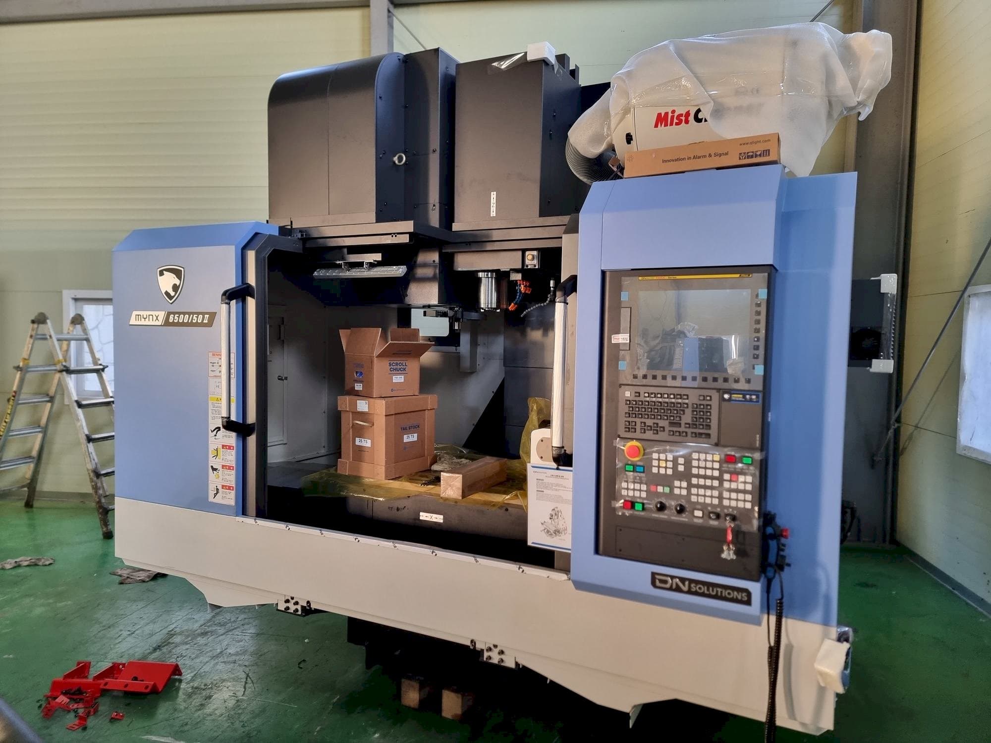 Mašīnas DN SOLUTIONS MYNX 6500/50  pretskats