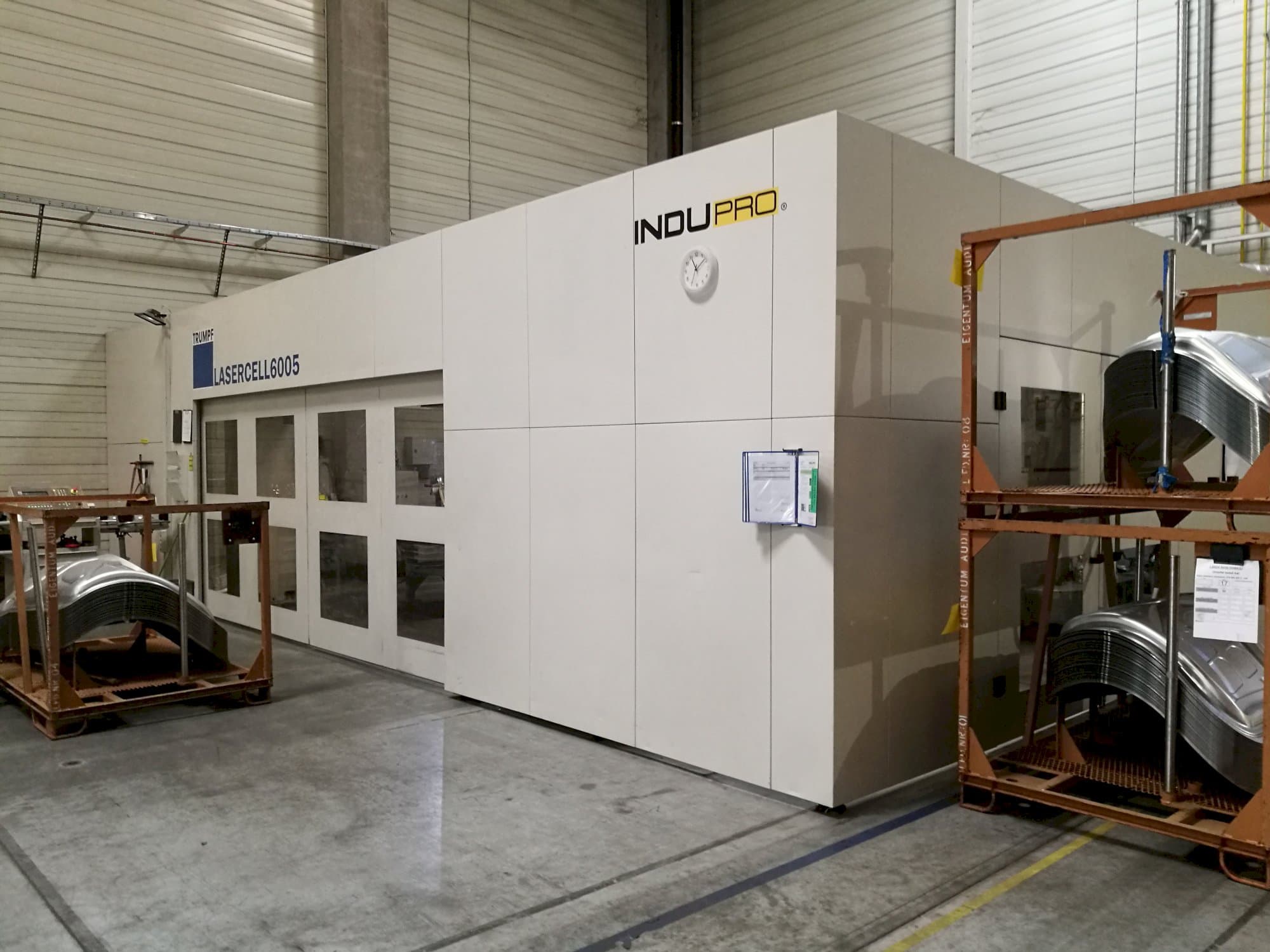 Mašīnas Trumpf Lasercell 6005 skats  no labās puses