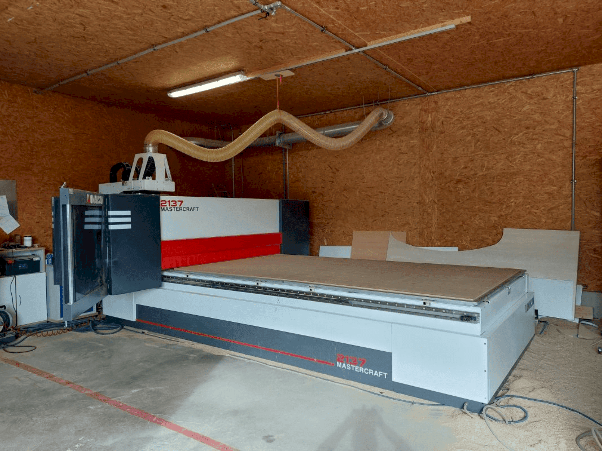 Mašīnas OMAKSAN Mastercraft 217  pretskats