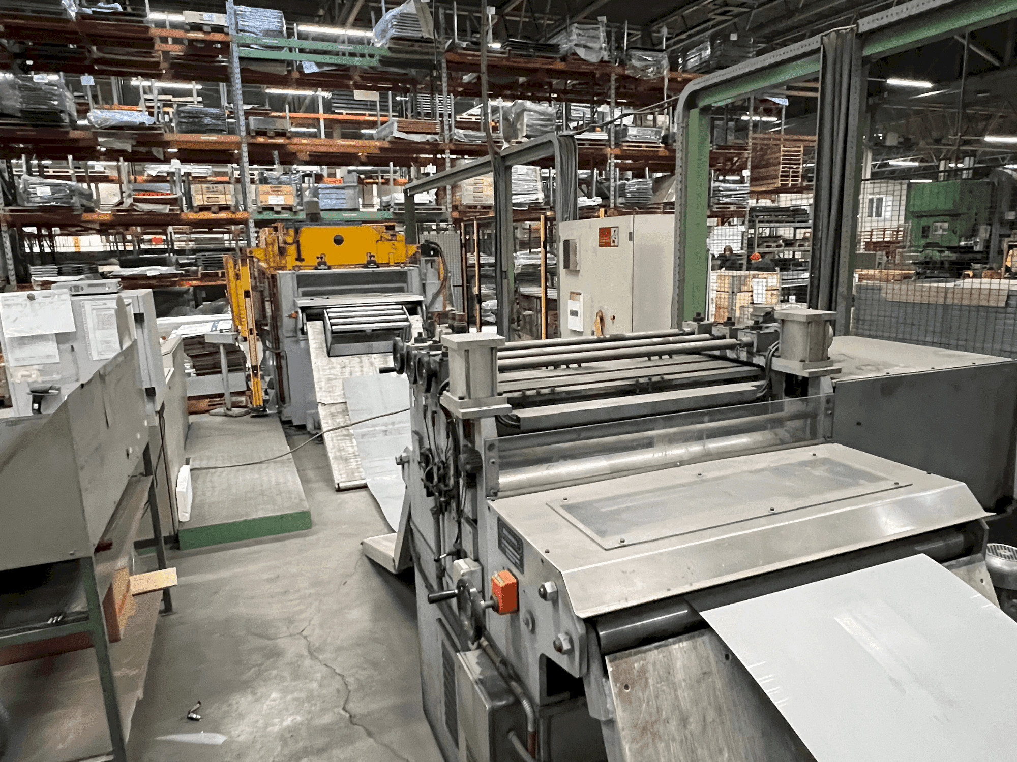 Mašīnas MECASTEEL Coil Press Feeding Line  pretskats