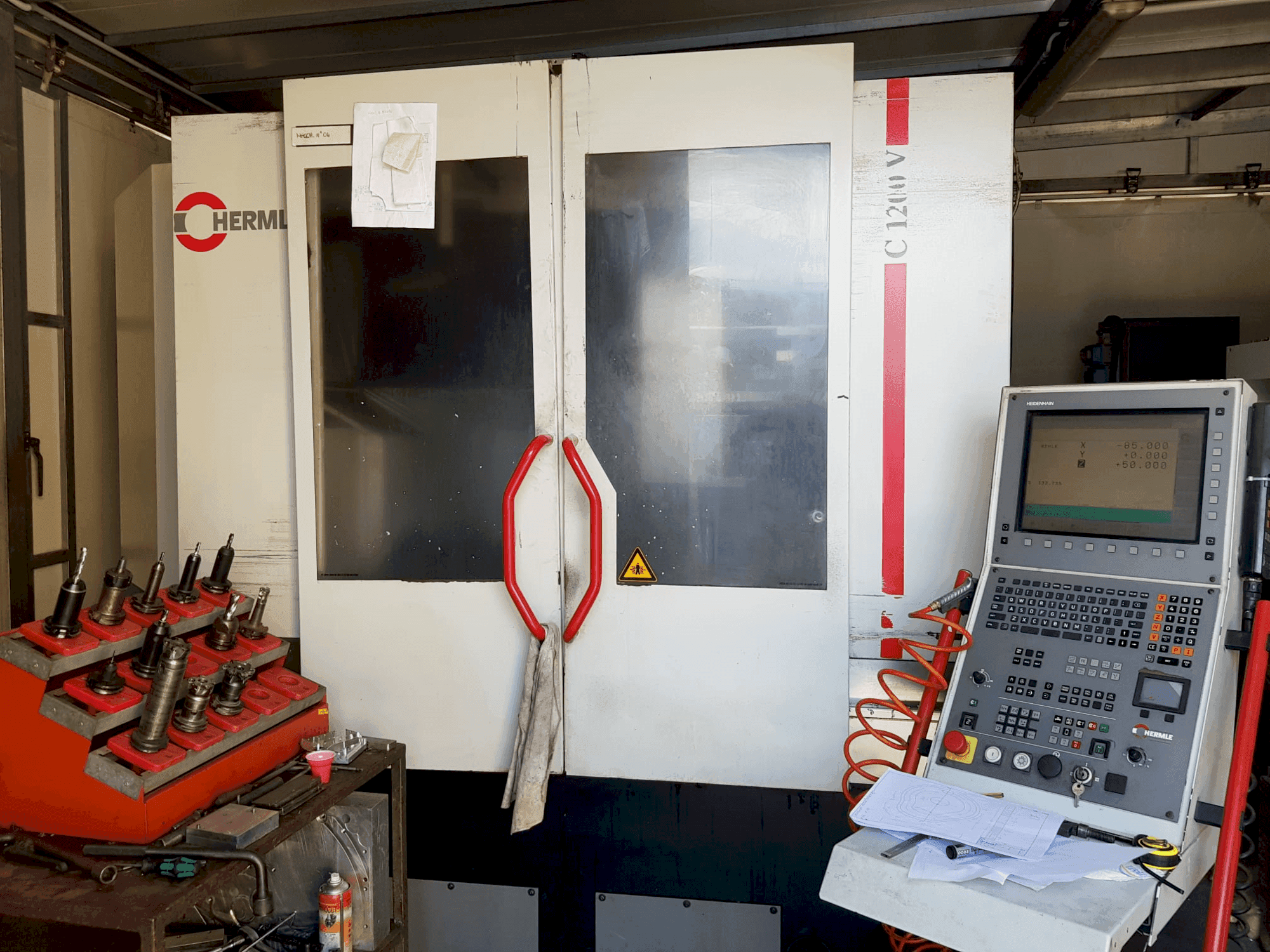 Mašīnas HERMLE C 1200 V  pretskats