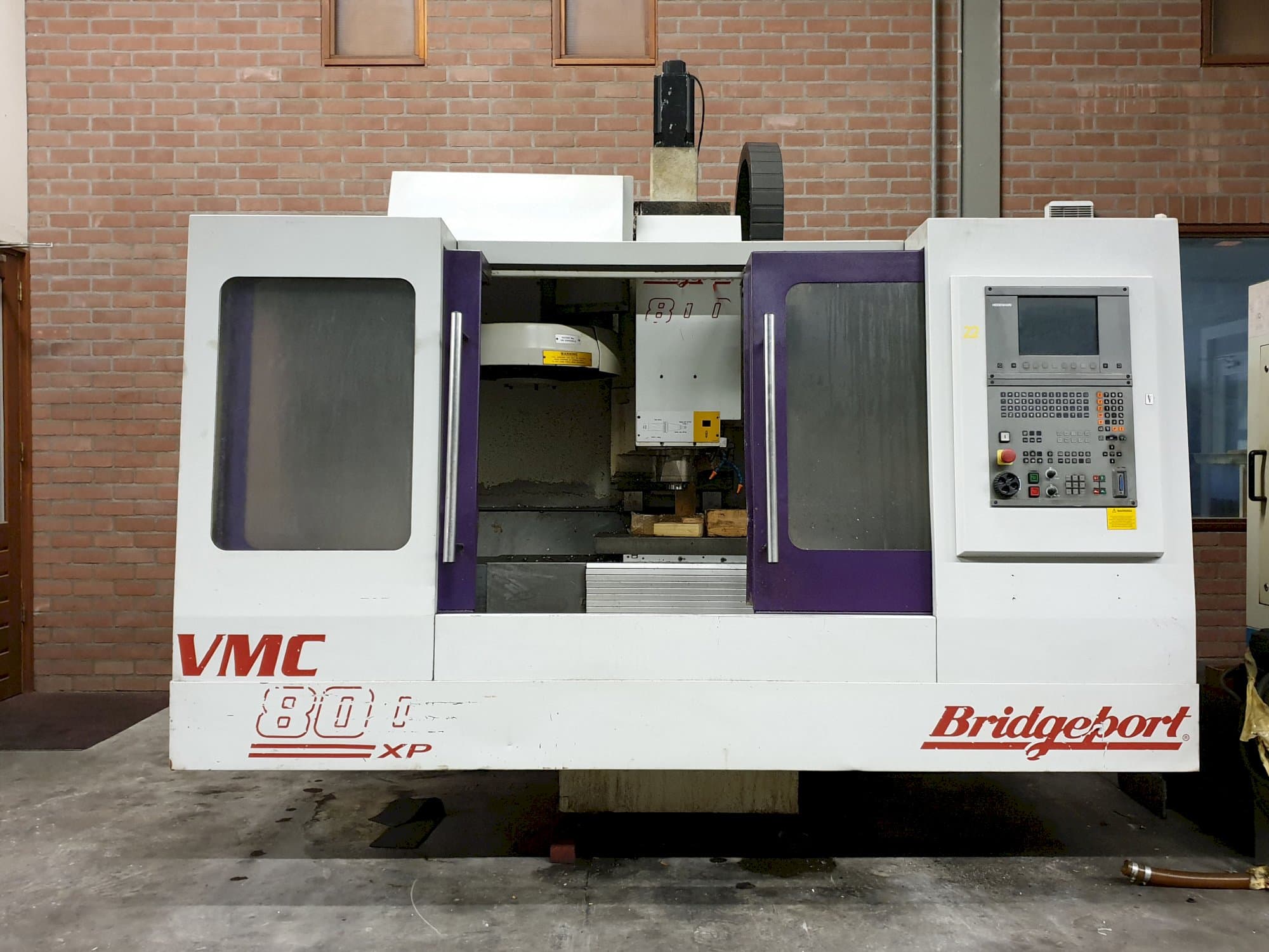 Mašīnas Bridgeport VMC 800 22  pretskats