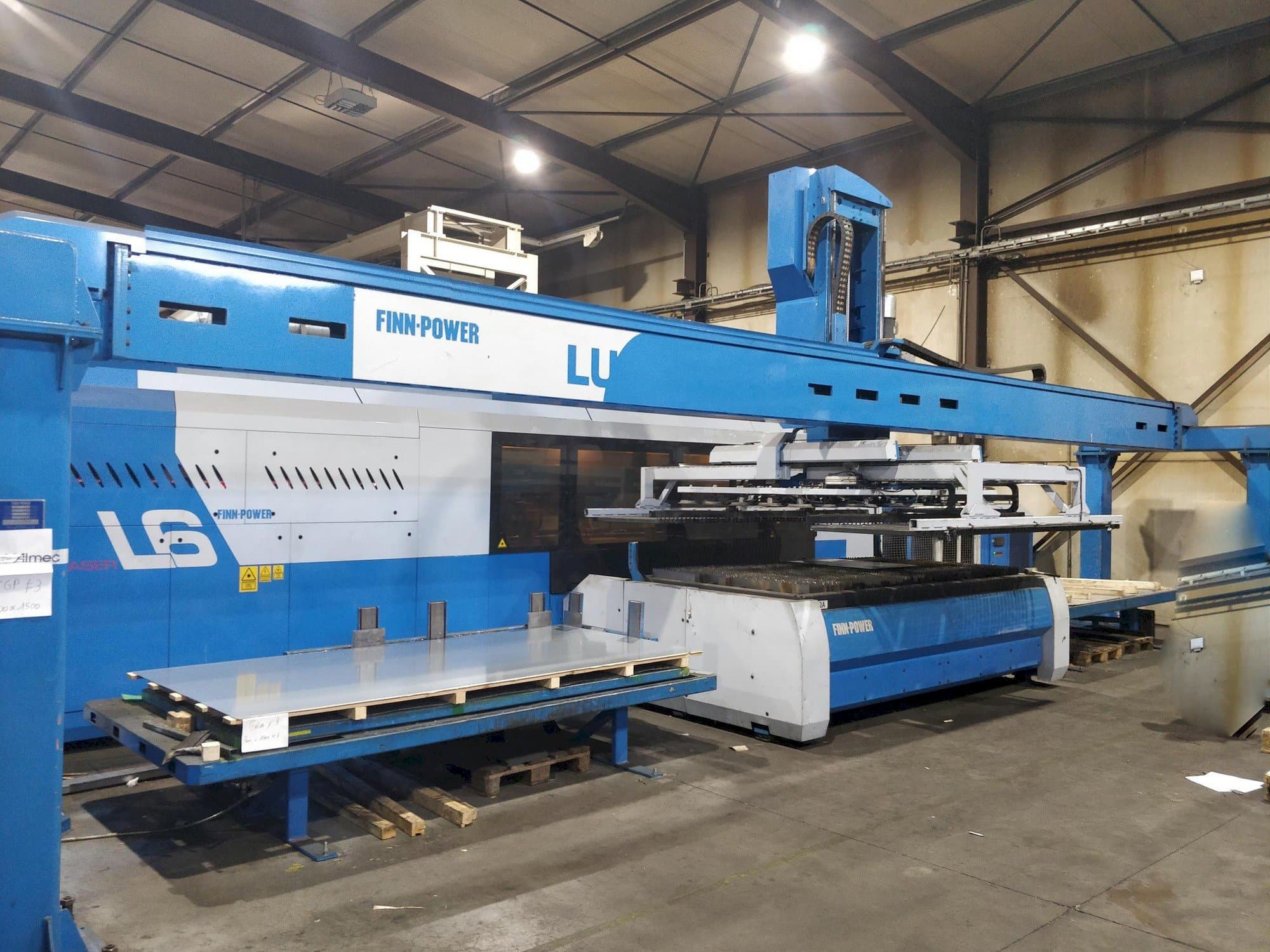 Mašīnas Finn-Power L6  pretskats