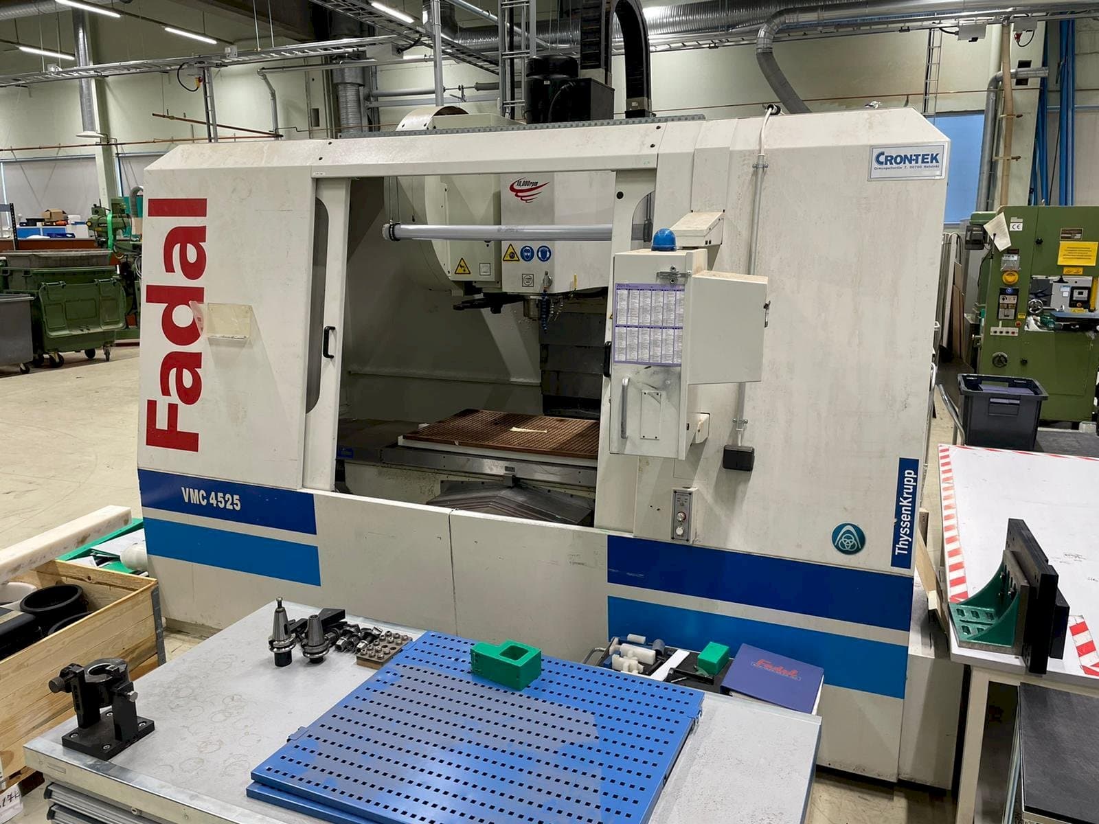 Mašīnas FADAL VMC 4525 HT pretskats