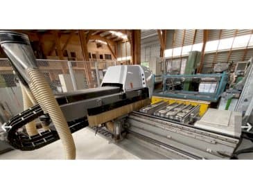 Mašīnas BIESSE Rover 321 R  pretskats