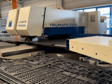 Mašīnas TRUMPF Trumatic 600L  pretskats