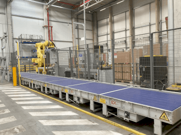 Mašīnas FANUC M-2000iA/1700L  pretskats
