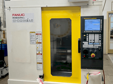 Mašīnas FANUC Robodrill D21MiA5 pretskats