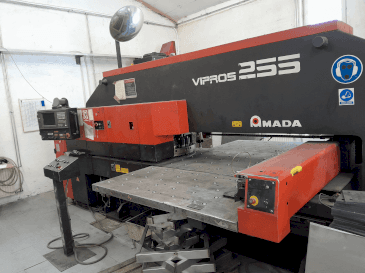 Mašīnas AMADA Vipros 255  pretskats