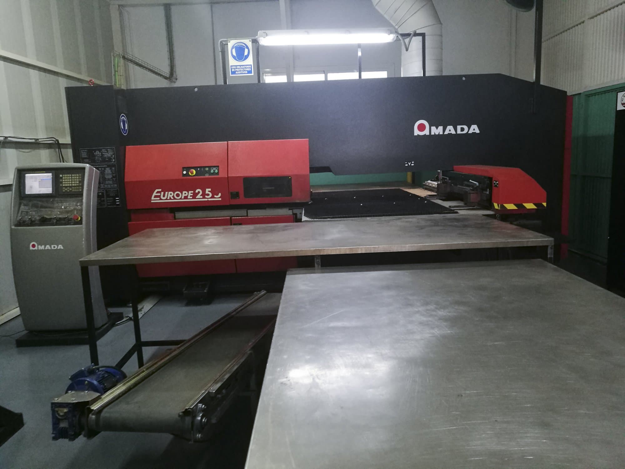 Mašīnas AMADA EUROPE 255  pretskats