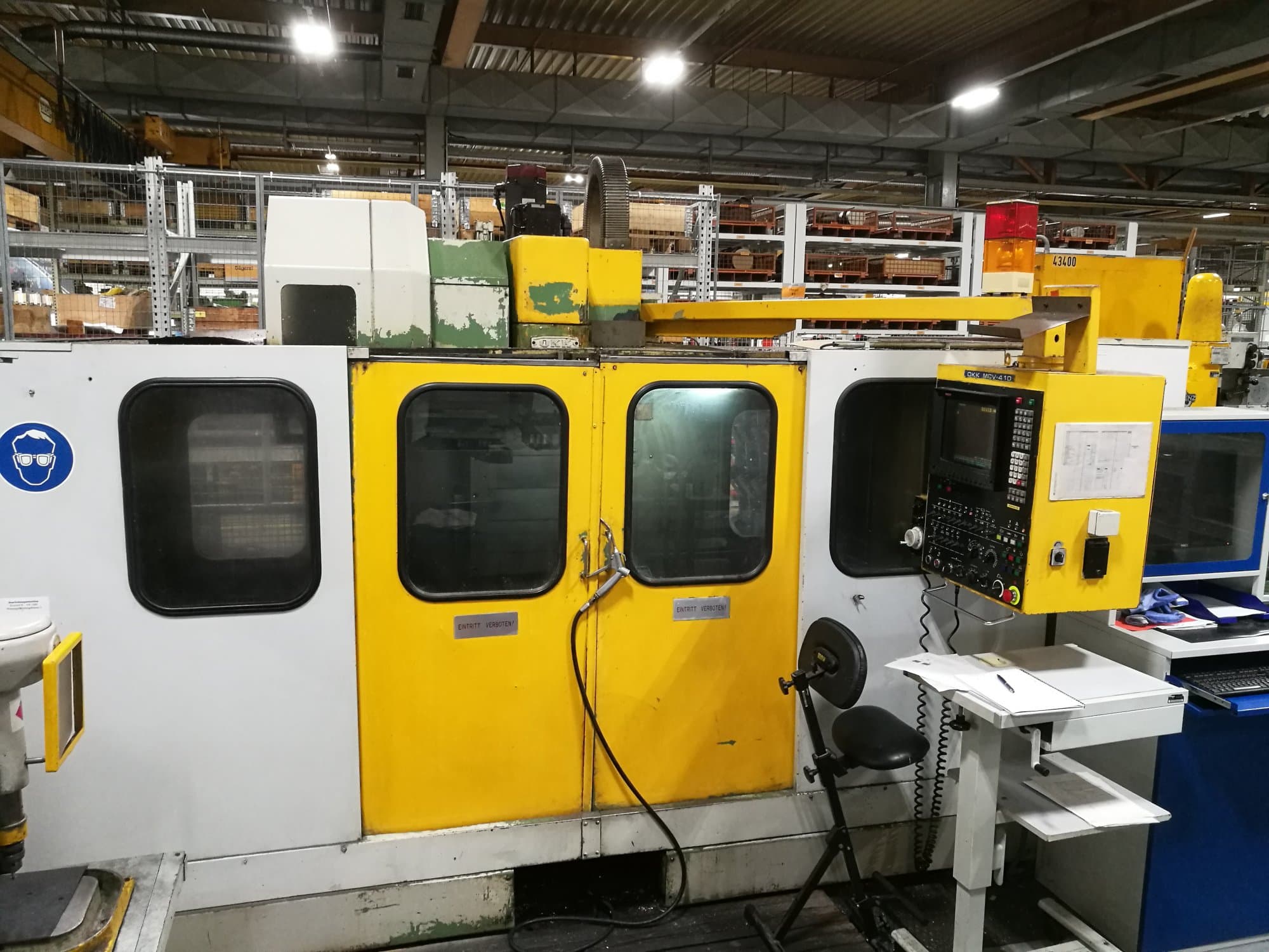 Mašīnas OKK MCV-410  pretskats