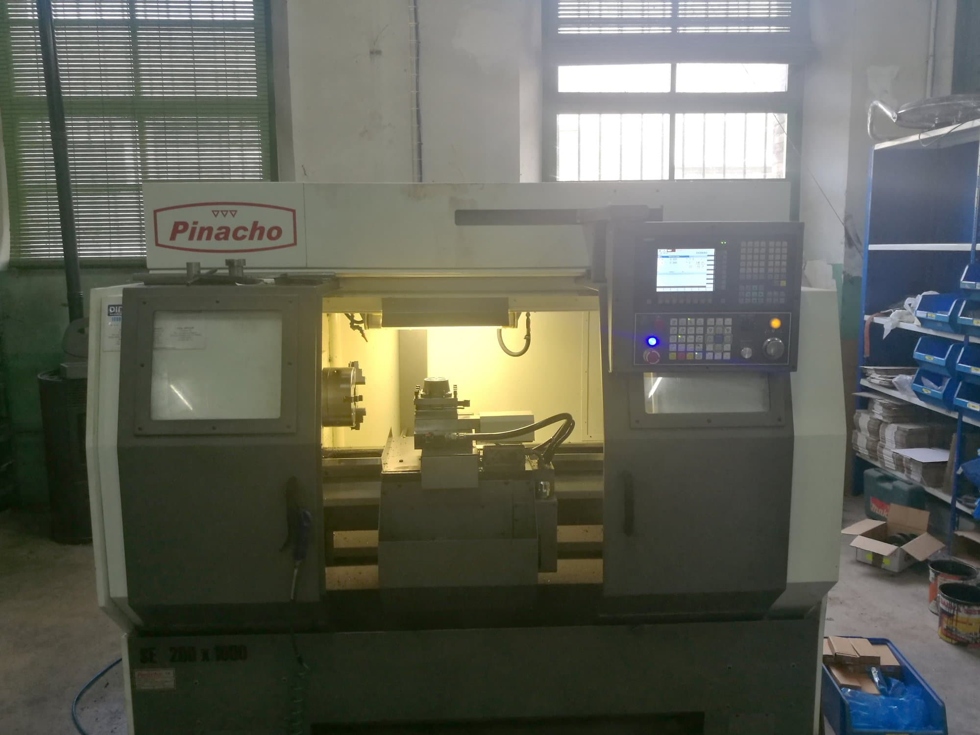 Mašīnas Pinacho SE-200  pretskats