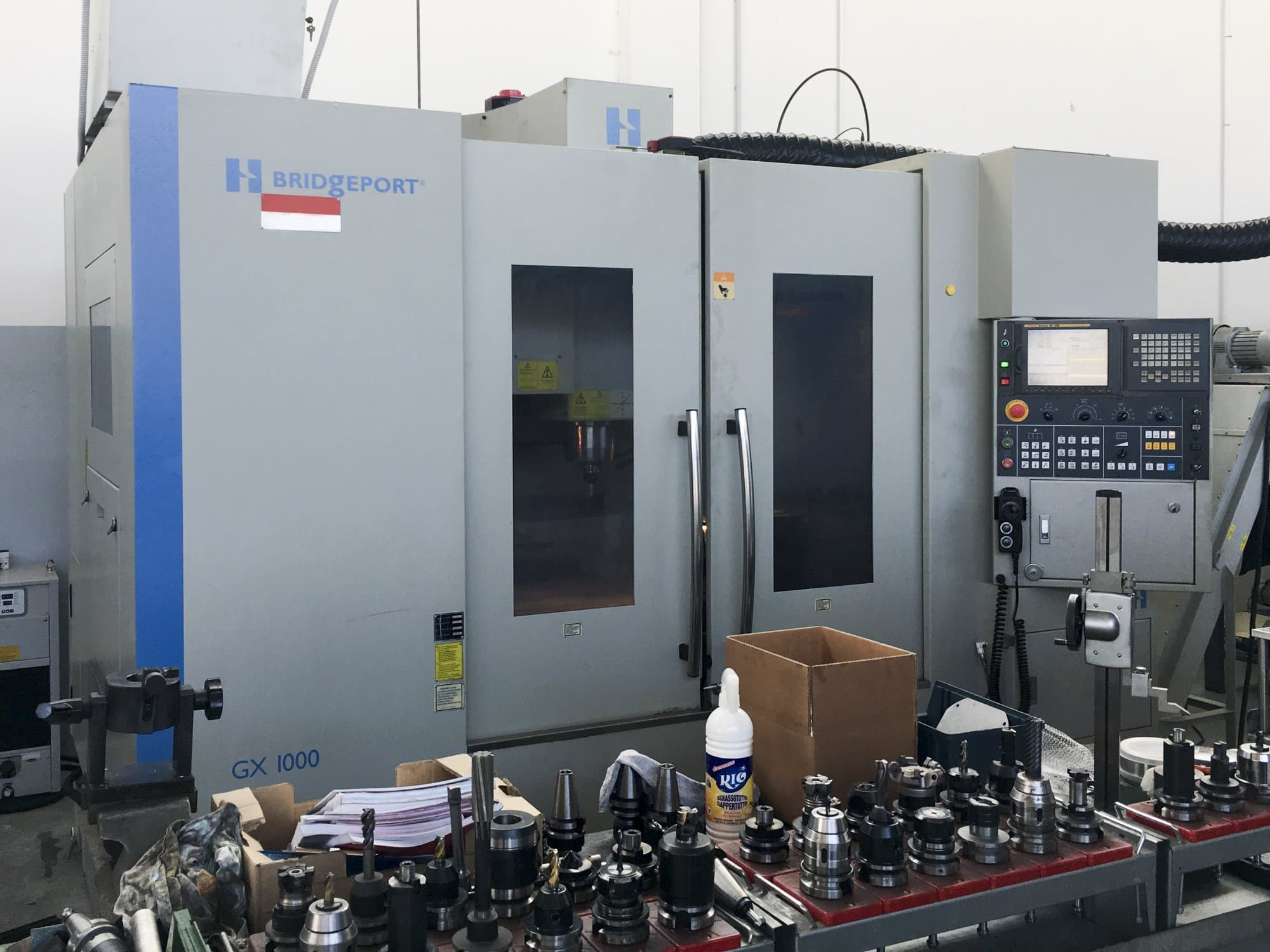 Mašīnas Bridgeport GX 1000  pretskats