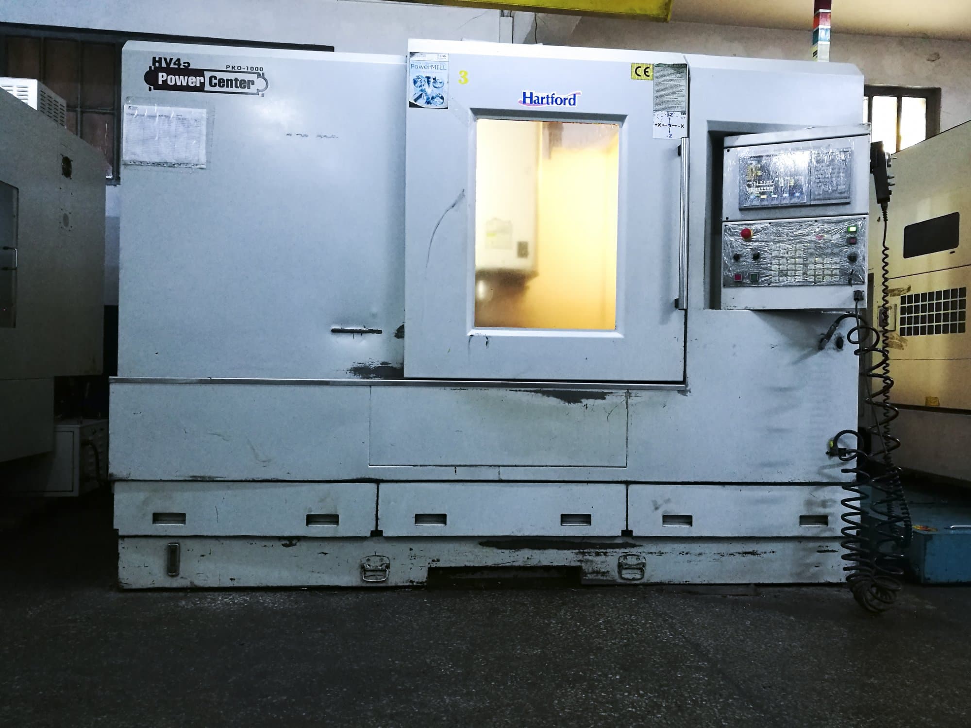 Mašīnas Hartford PRO1000S darba  telpa