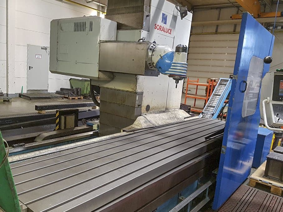 Mašīnas Soraluce SL-4000 skats  no kreisās puses