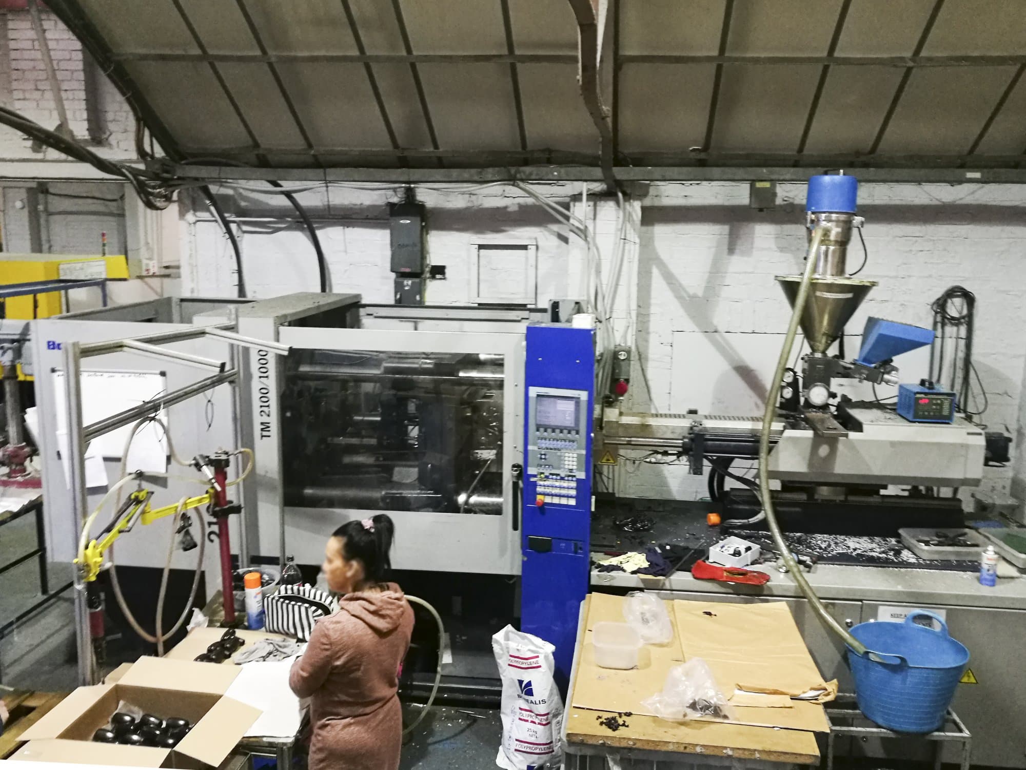 Mašīnas Battenfeld TM 2100/1000 vadības  bloks