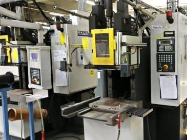 Mašīnas Kloeckner Desma 956.050 skats no labās puses