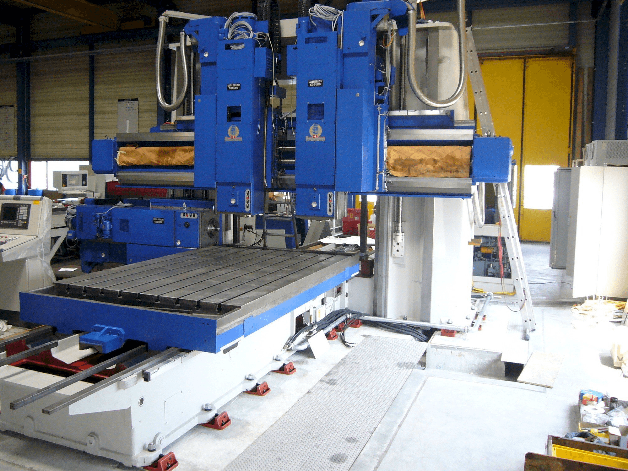 Mašīnas Waldrich Coburg pretskats