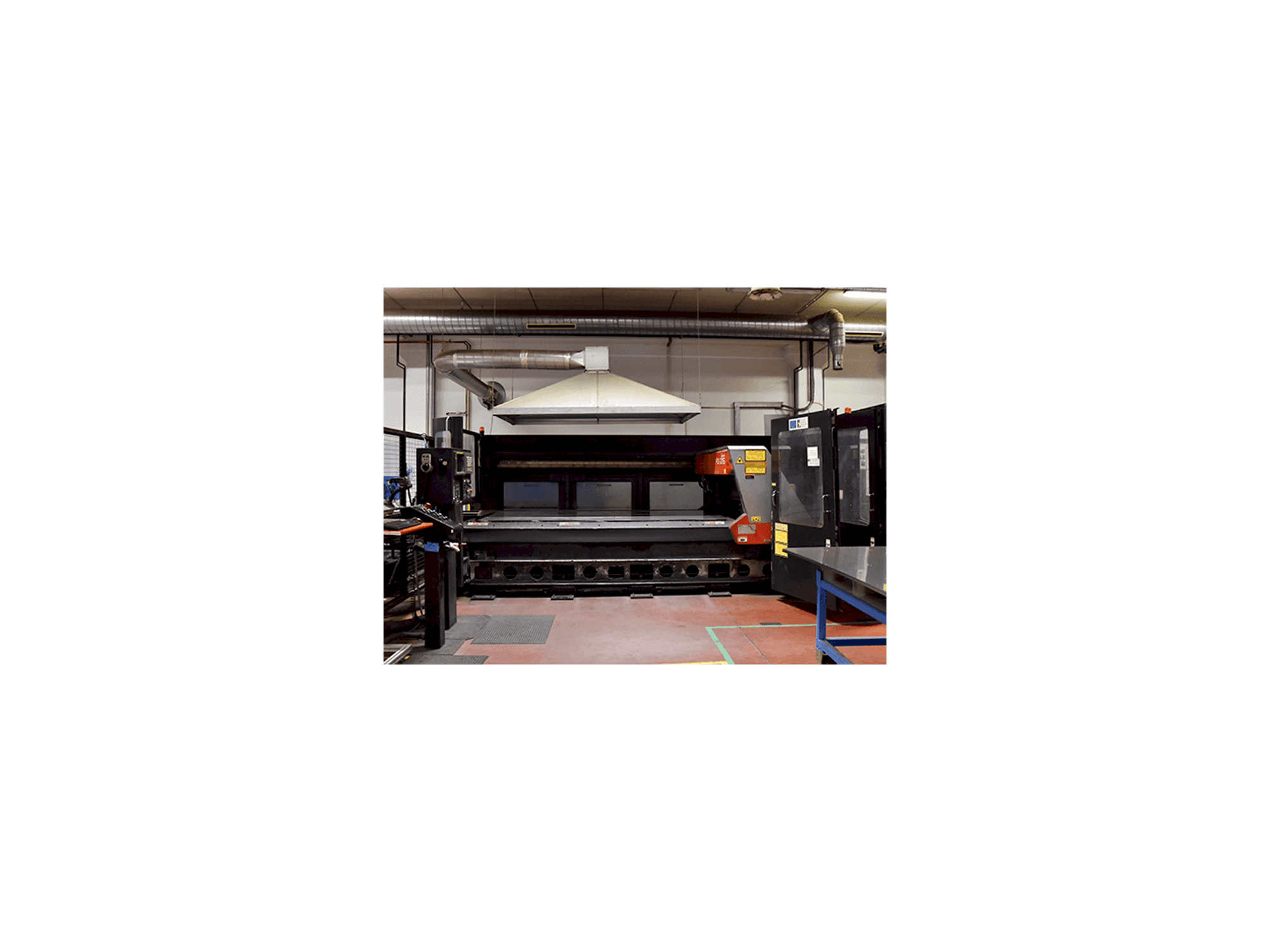 Mašīnas AMADA FO-3015 pretskats