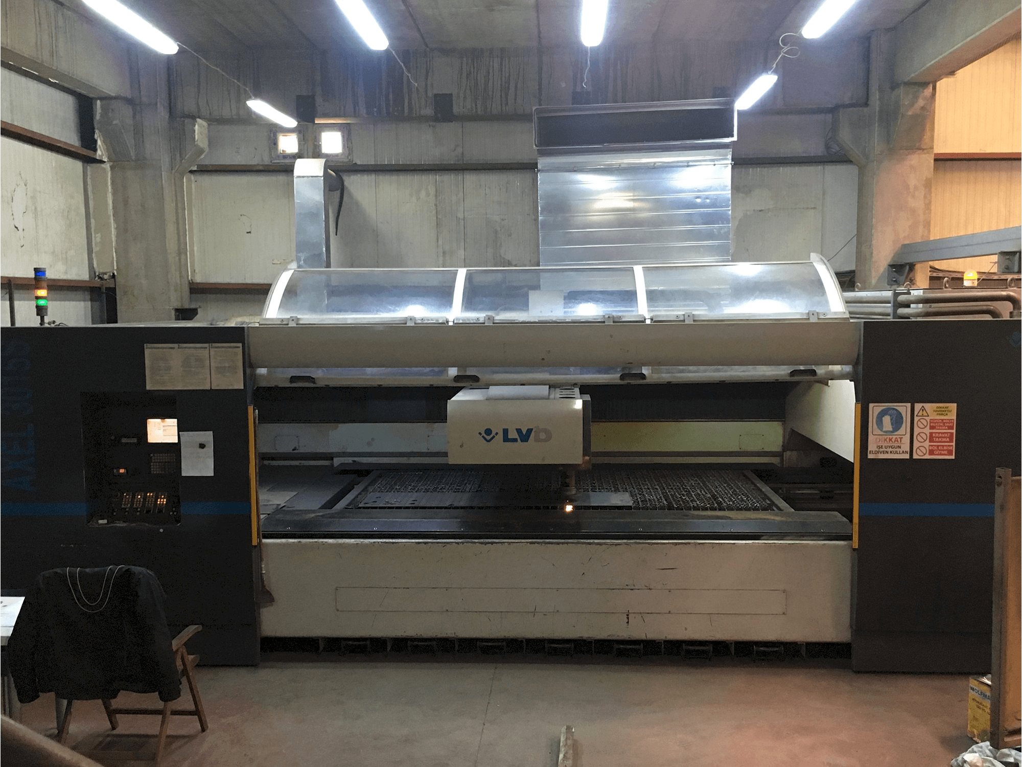 Mašīnas LVD AXEL 3015 S pretskats