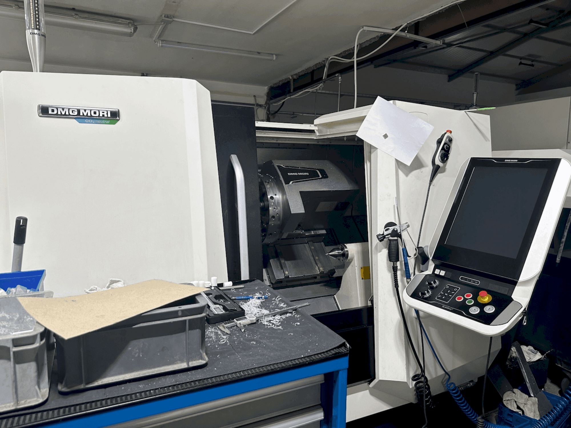 Mašīnas DMG MORI CLX 350 V4 pretskats