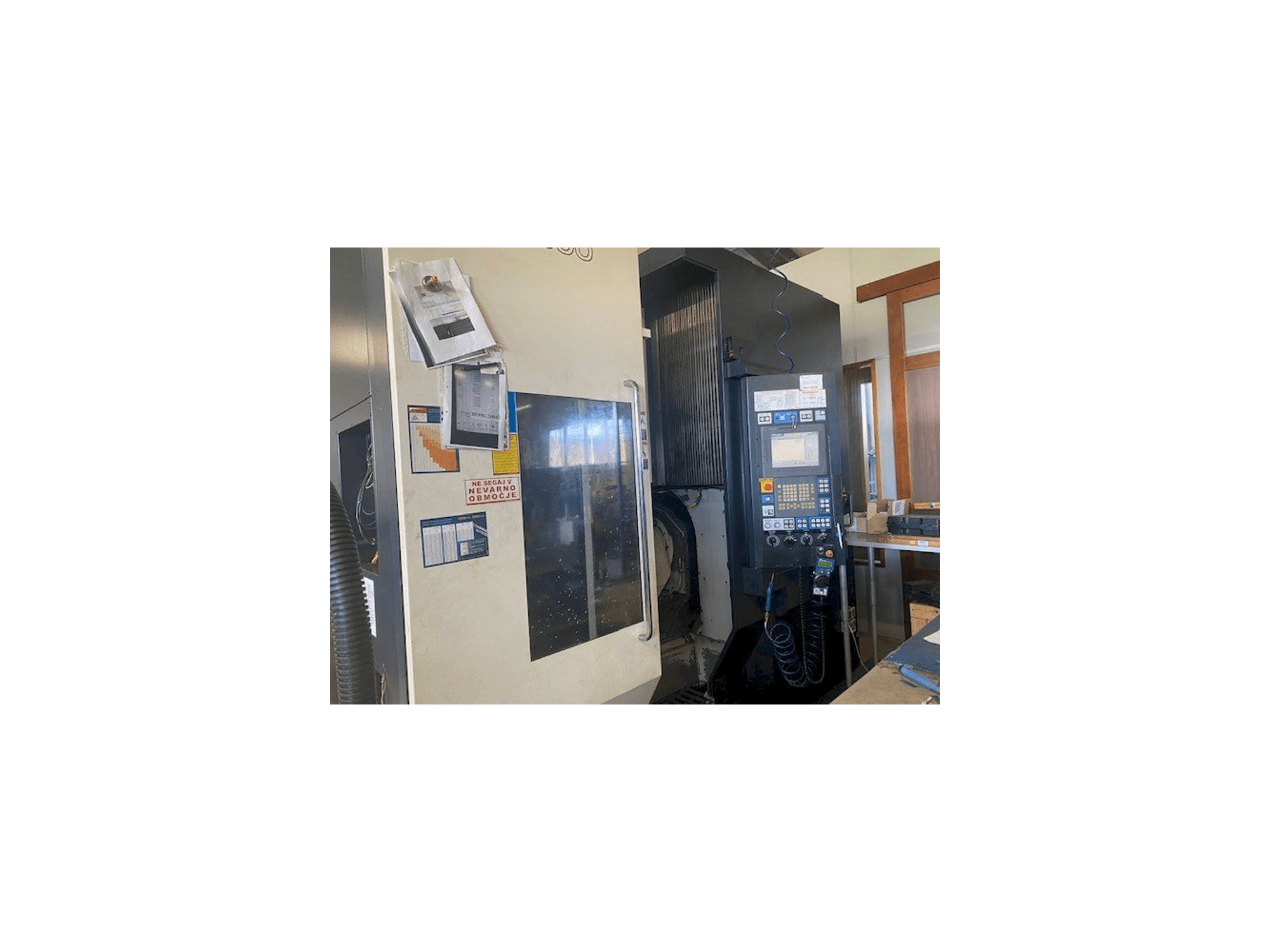 Mašīnas Makino D500 pretskats