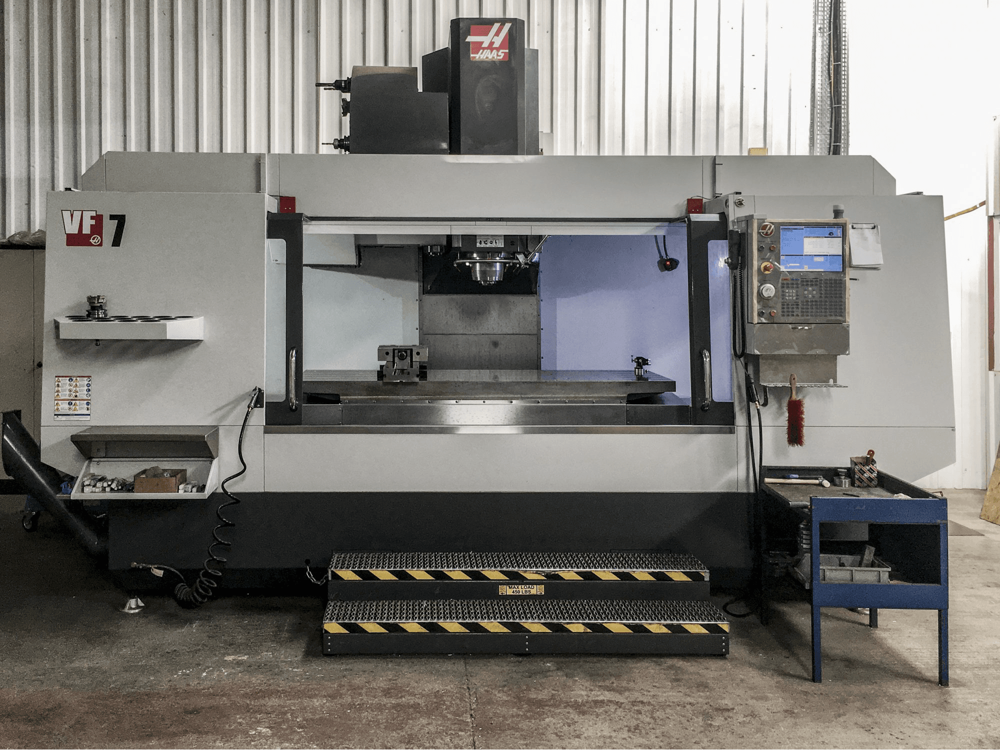 Mašīnas HAAS VF-7/50 pretskats