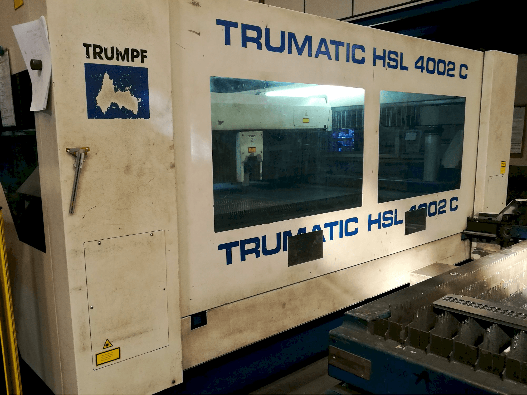 Mašīnas Trumpf Trumatic HSL 4002 C skats no kreisās puses