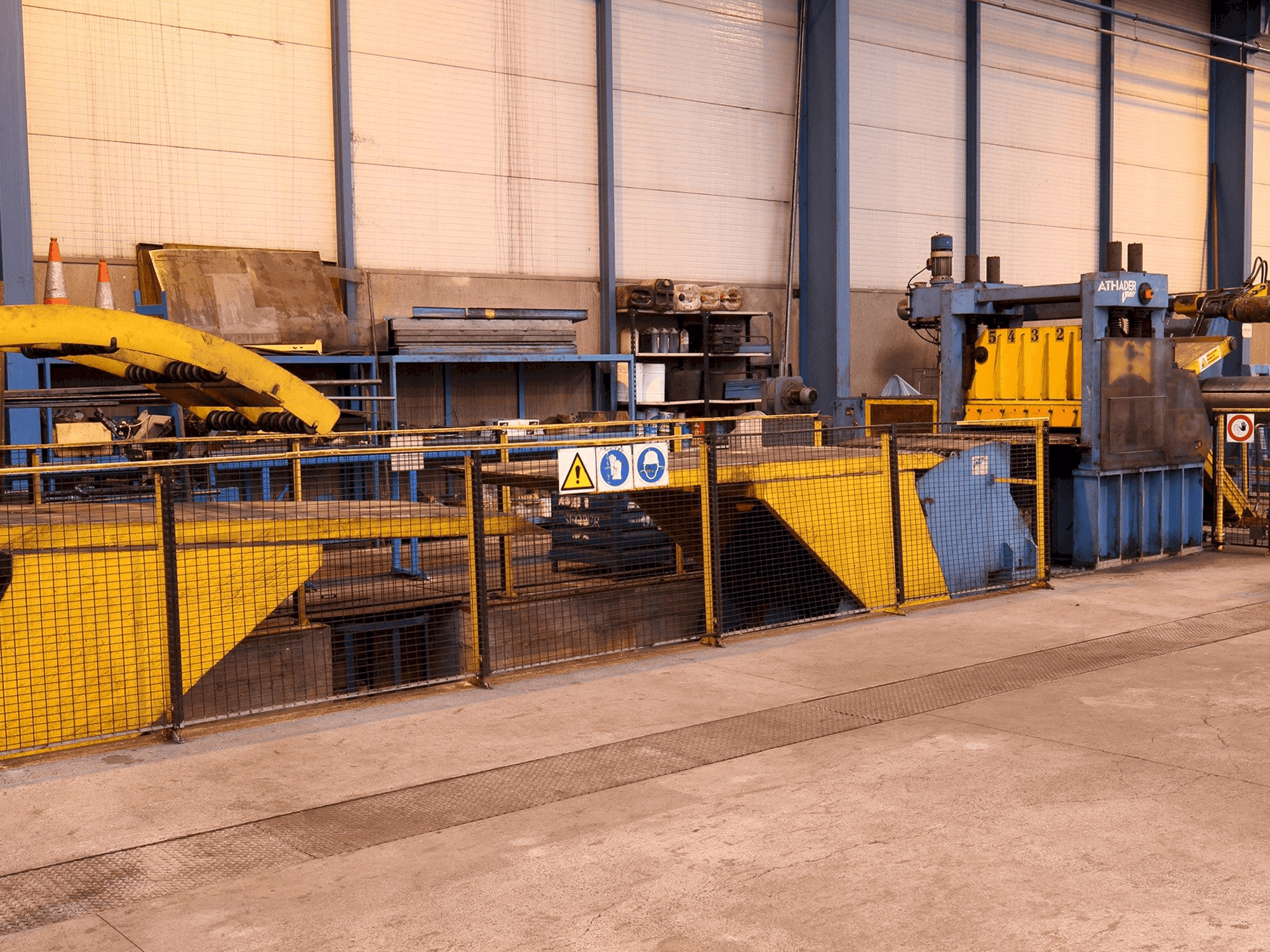 Mašīnas ATHADER J21 pretskats