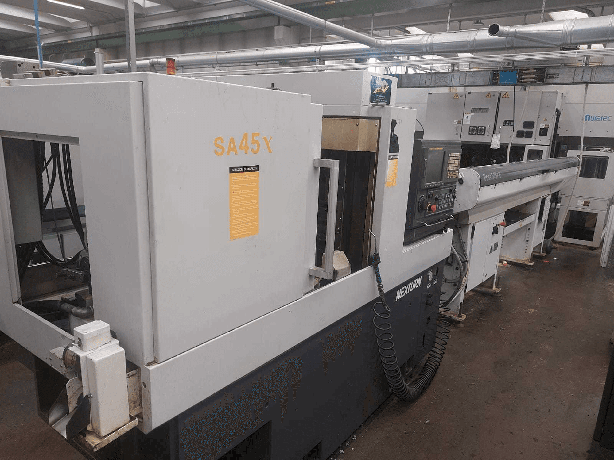 Mašīnas Nexturn SA 45X kreisās malas skats