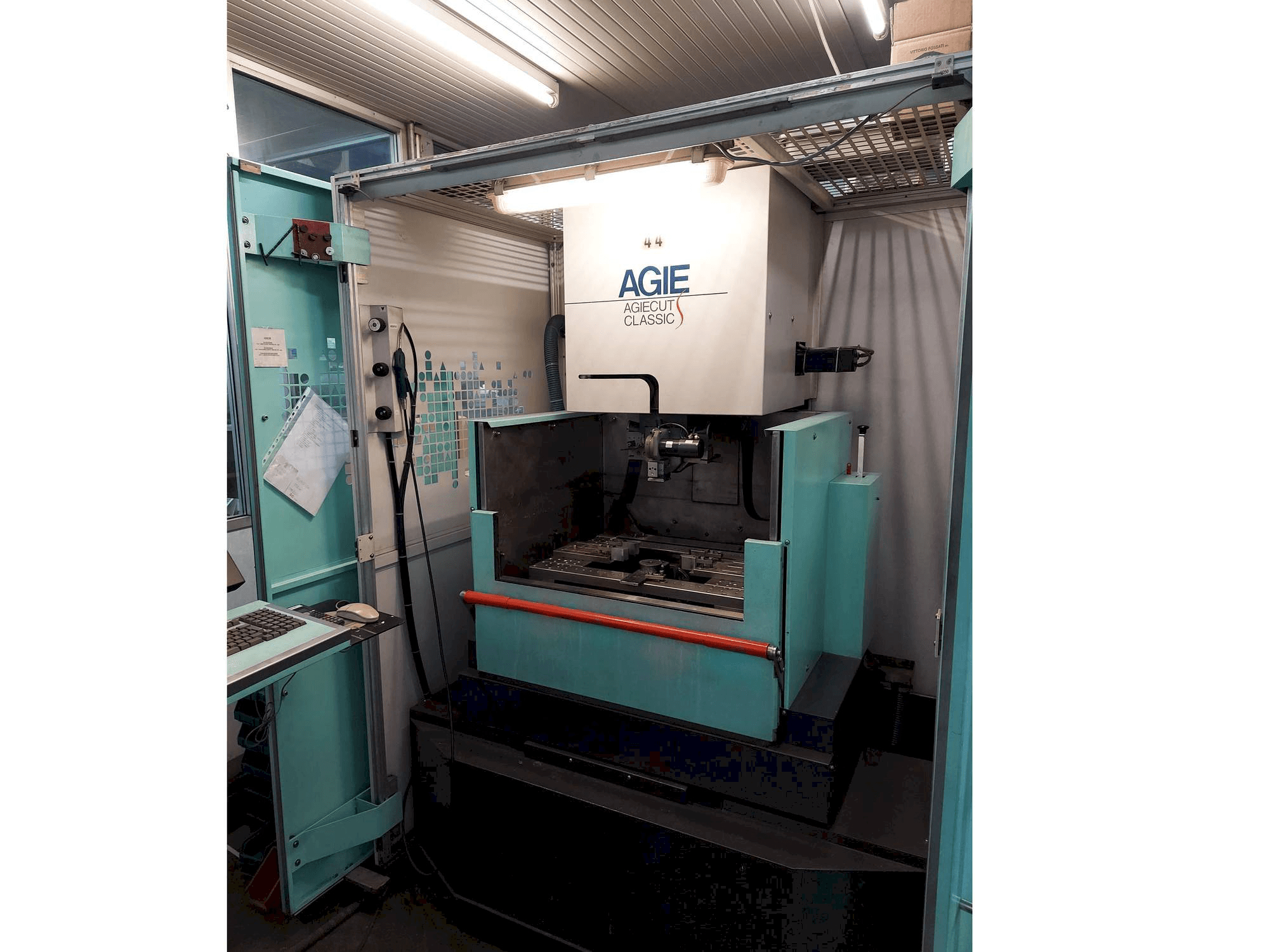 Mašīnas AGIE Agiecut Classic 2S pretskats