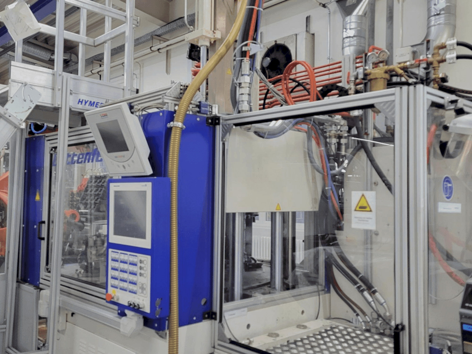 Mašīnas Battenfeld VM 150/750V R1520 UNIGLOG B6S pretskats