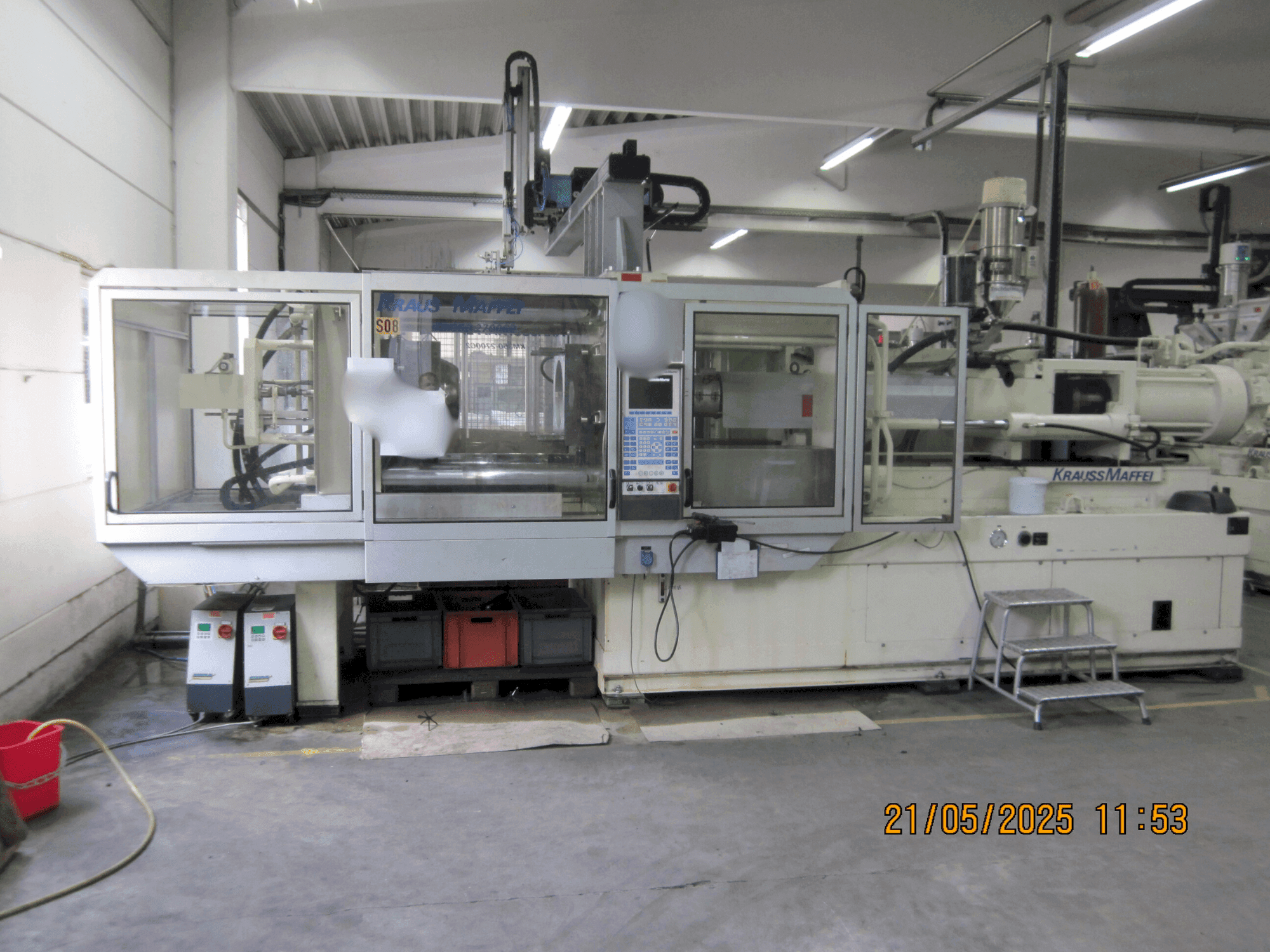 Mašīnas Krauss Maffei 350-2700 C2 pretskats