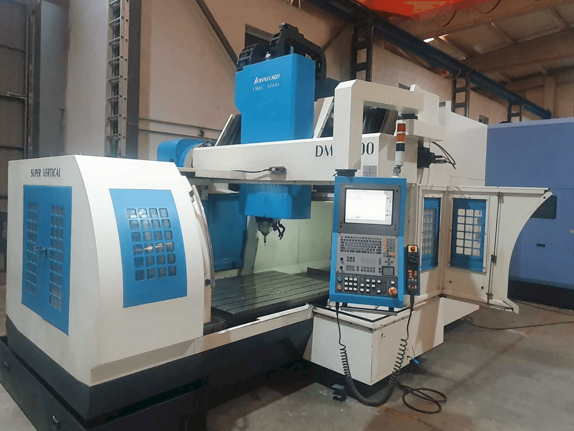 Mašīnas Johnford DMC-1600 pretskats