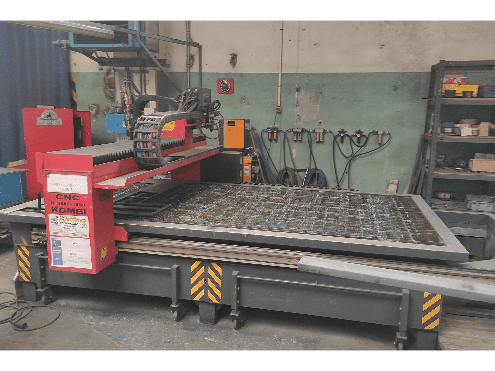 Mašīnas Nessap 1600 Kombi Plus pretskats