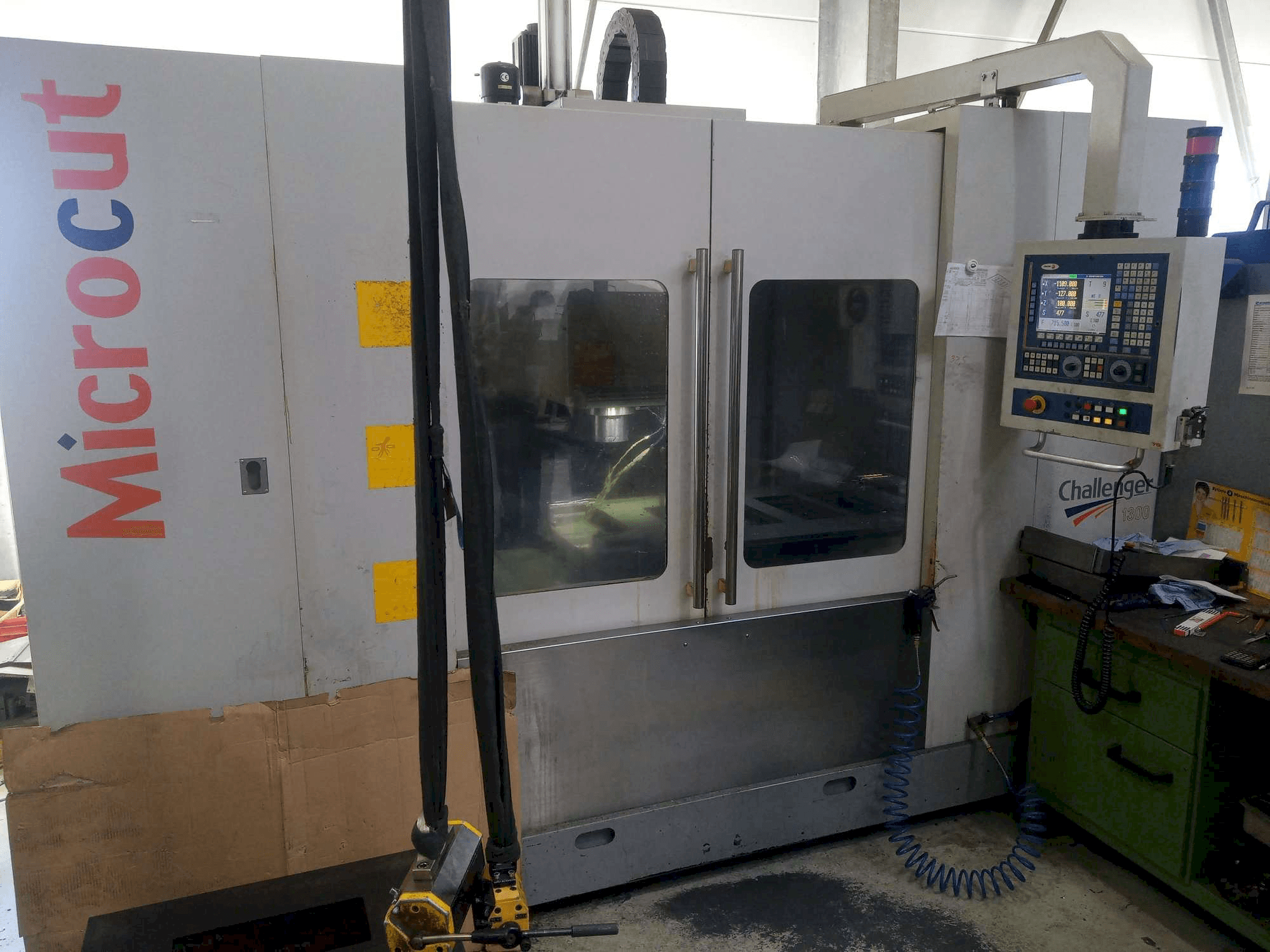 Mašīnas Micromill VMC 1300 pretskats