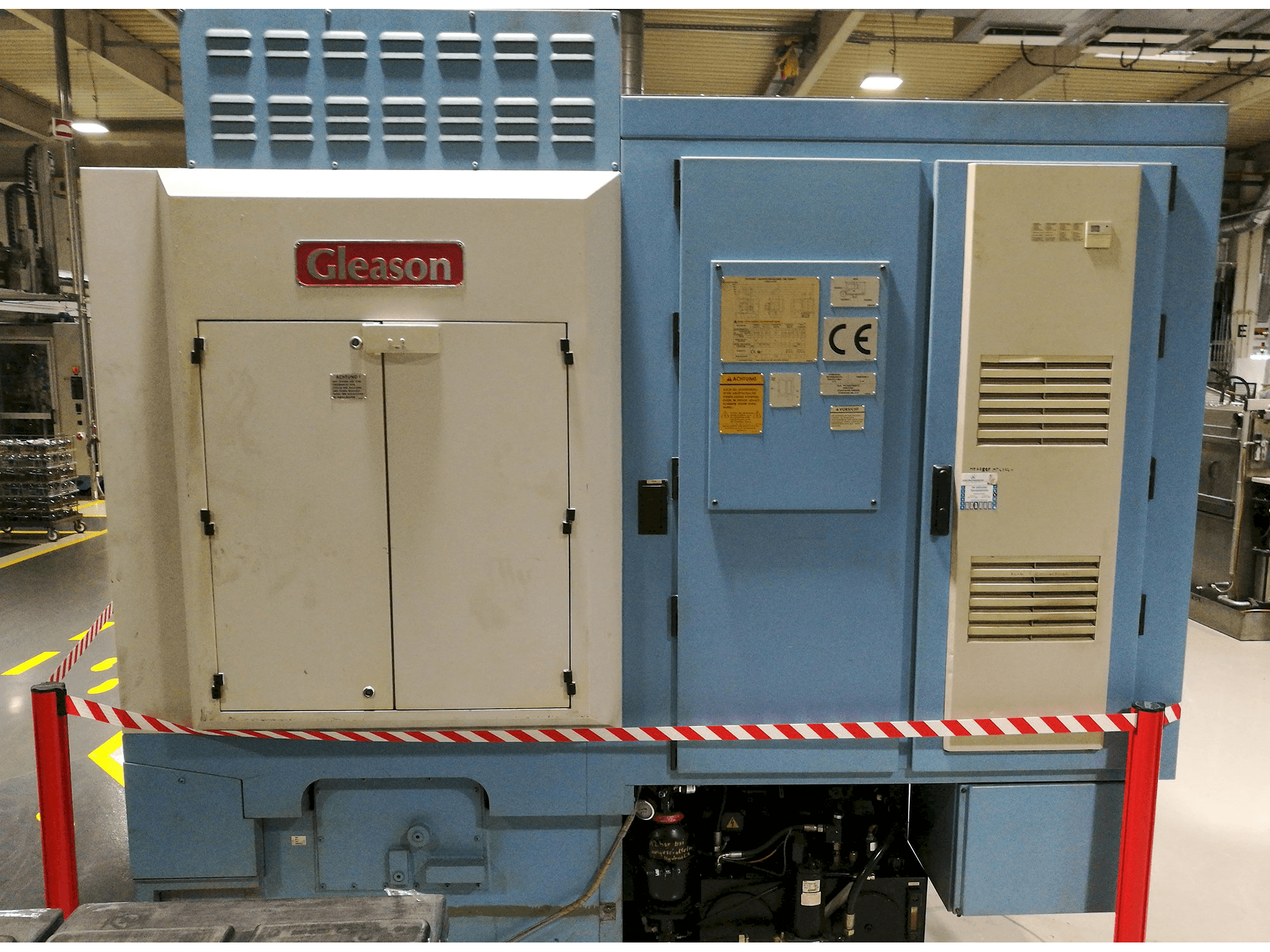 Mašīnas Gleason skats Phoenix 500 HCT no aizmugures