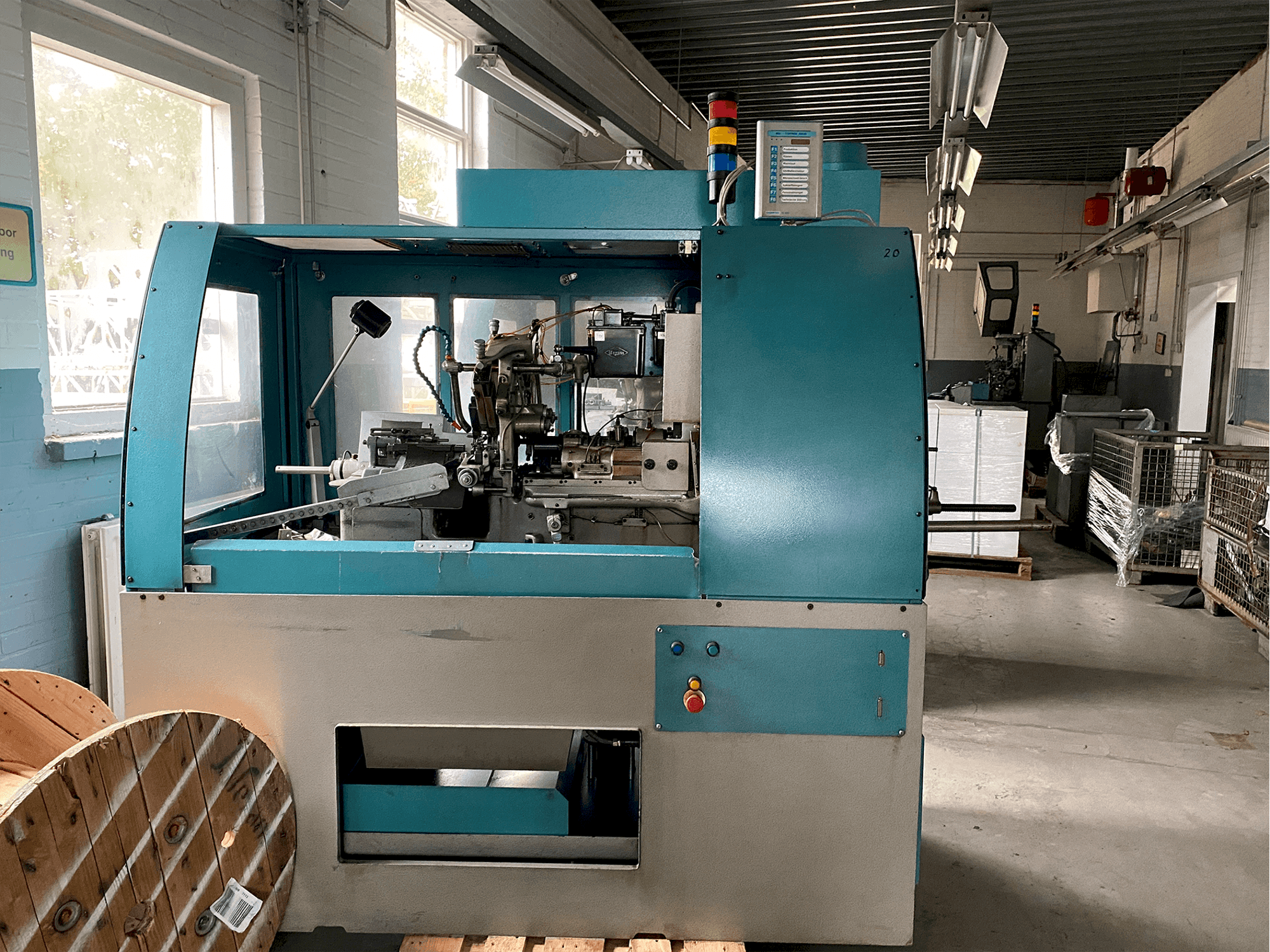 Mašīnas Tornos-Bechler NAT-125 vario pretskats