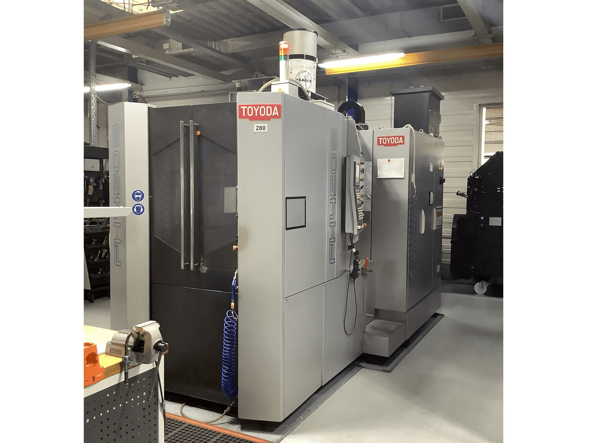 Mašīnas TOYODA FH 450S pretskats