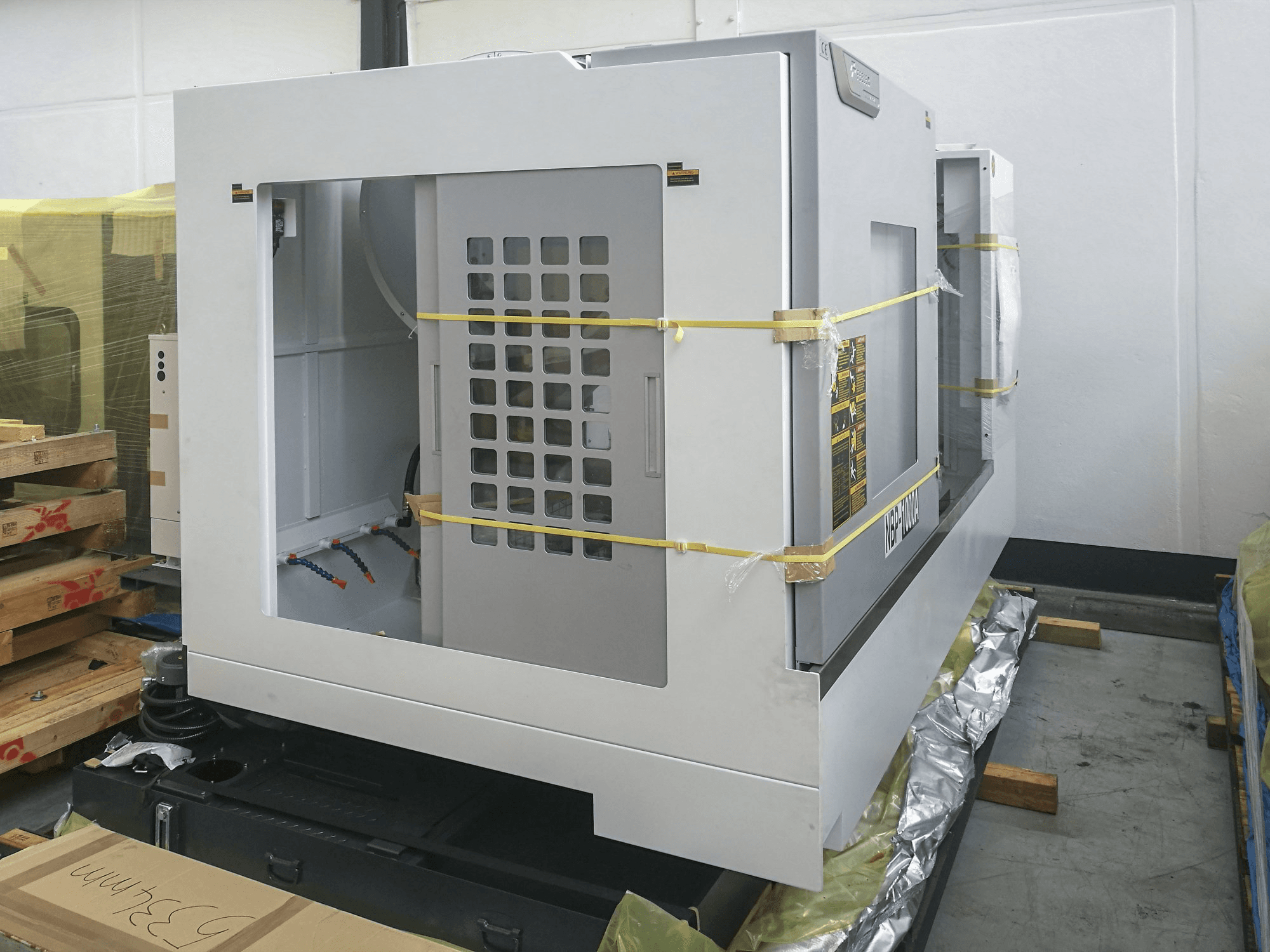 Mašīnas Feeler NBP-1000A skats no kreisās puses